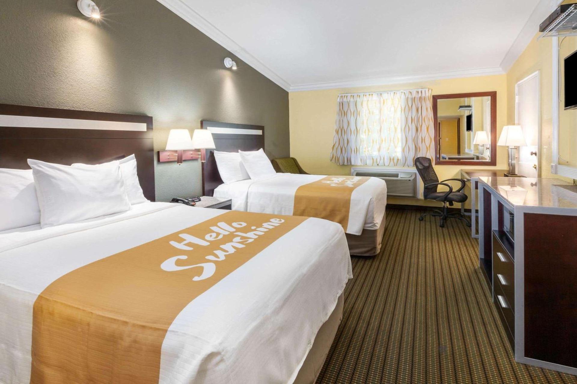 Days Inn by Wyndham Nanuet / Spring Valley photo 5