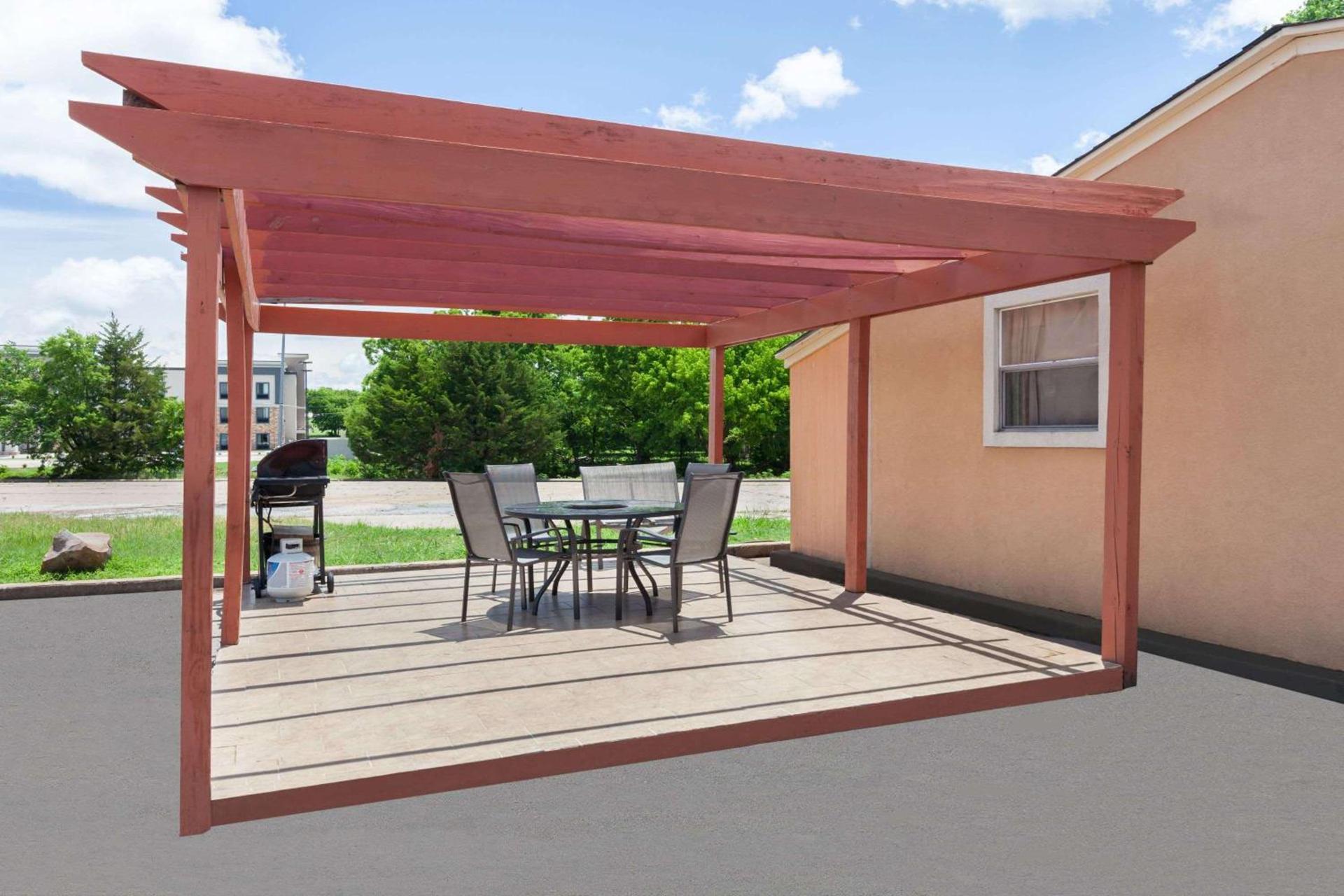 Days Inn by Wyndham Ardmore — hotel in Ardmore