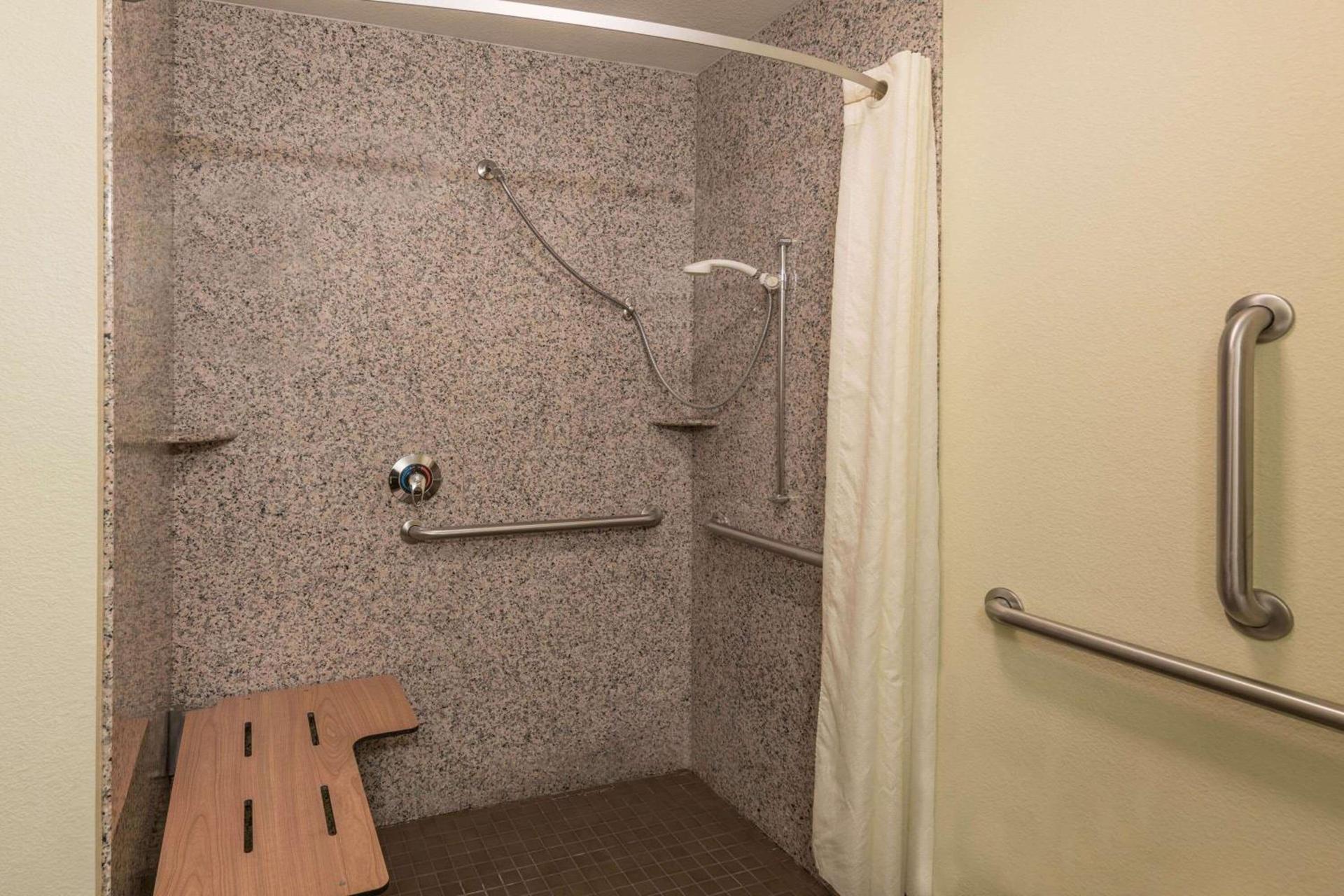 La Quinta by Wyndham Las Vegas Airport South photo 30
