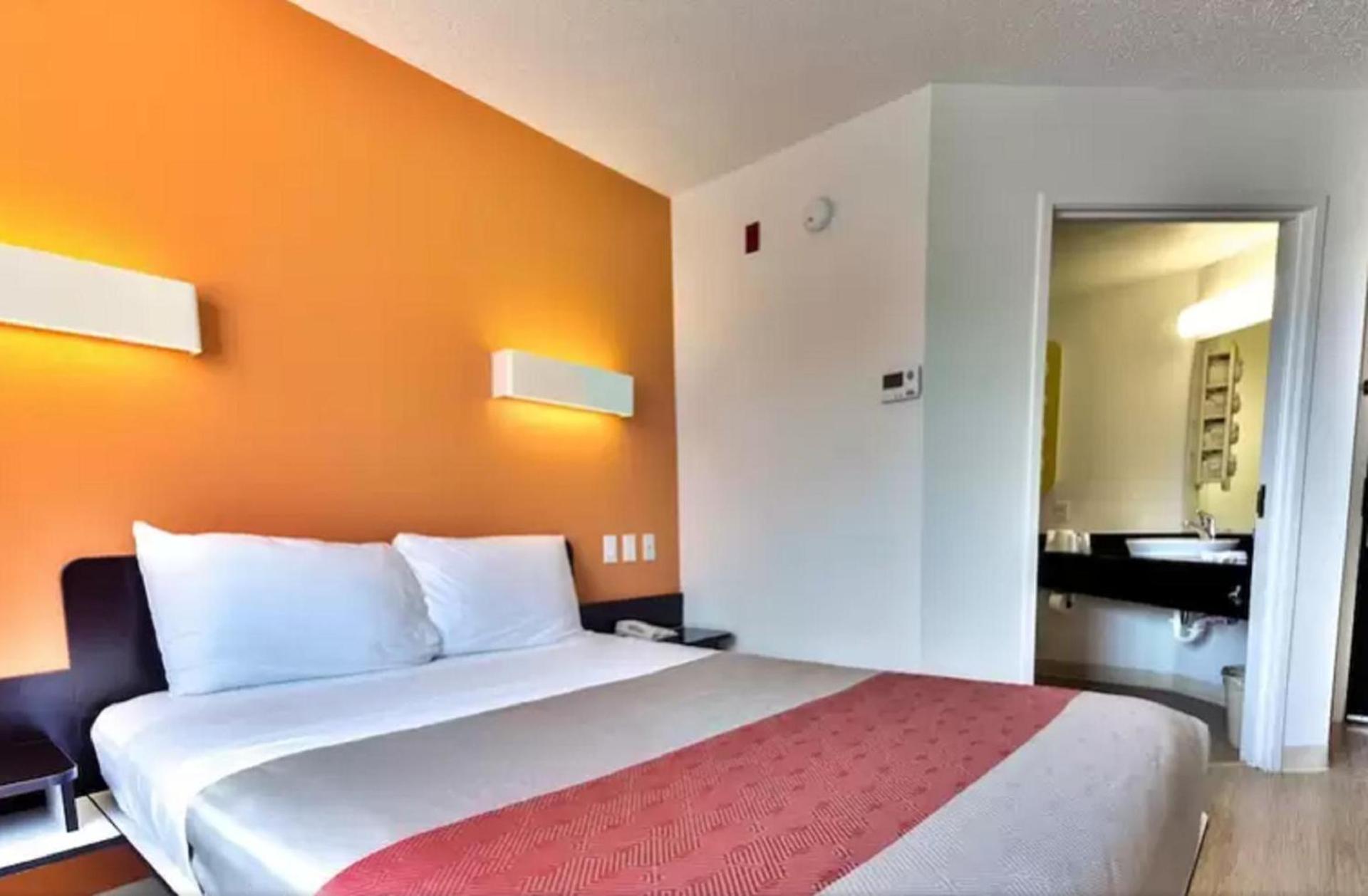 Motel 6 Fort Worth, Tx - Stockyards photo 19