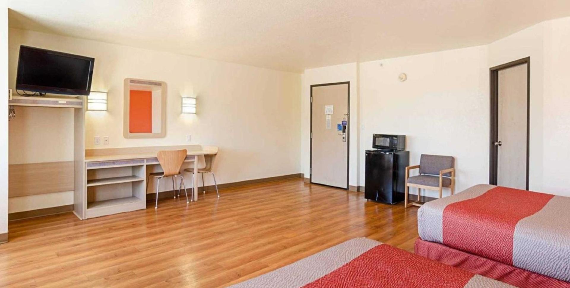 Motel 6 Fort Worth, Tx - Stockyards photo 40