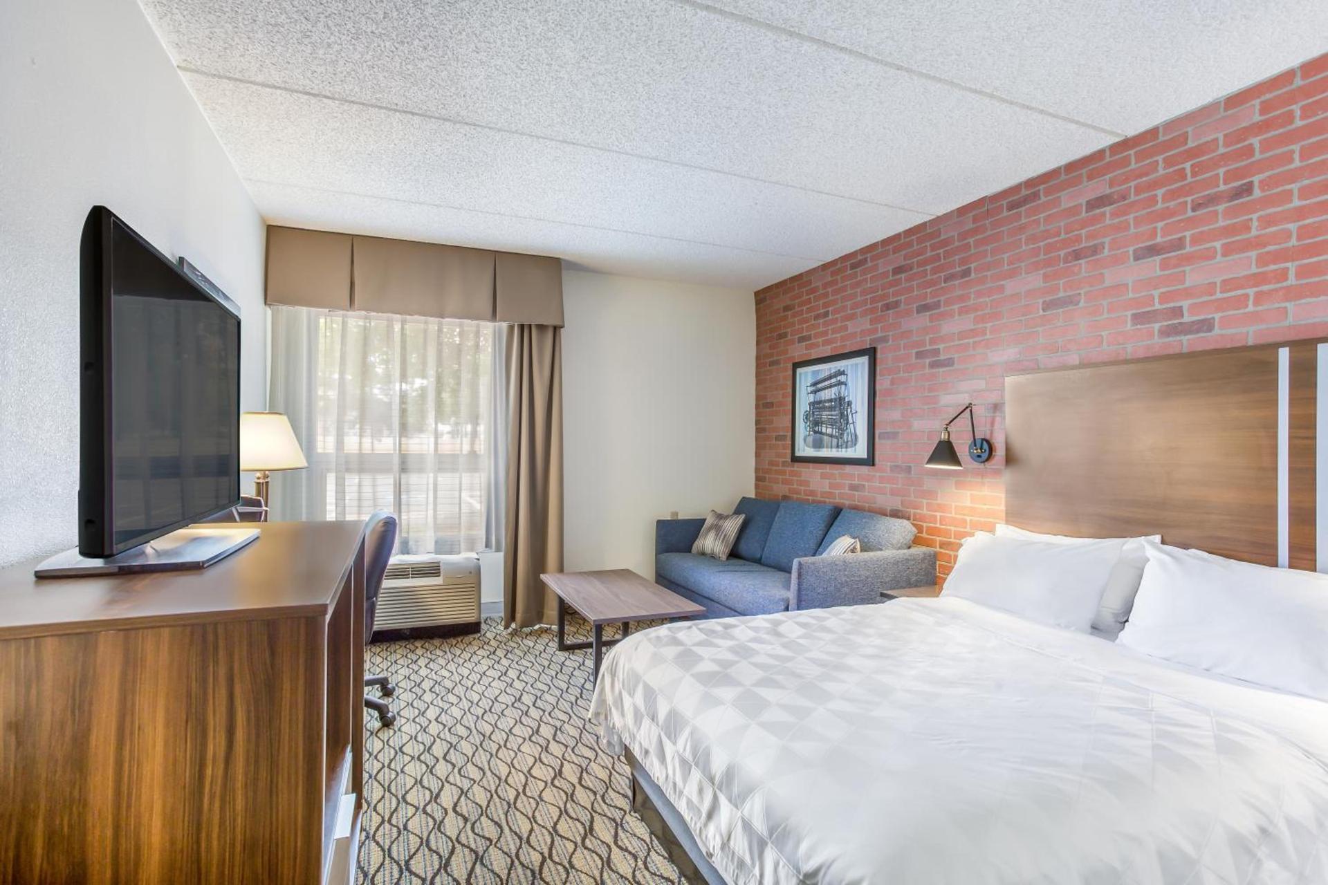 Burrstone Inn, an Ascend Collection Hotel photo 12