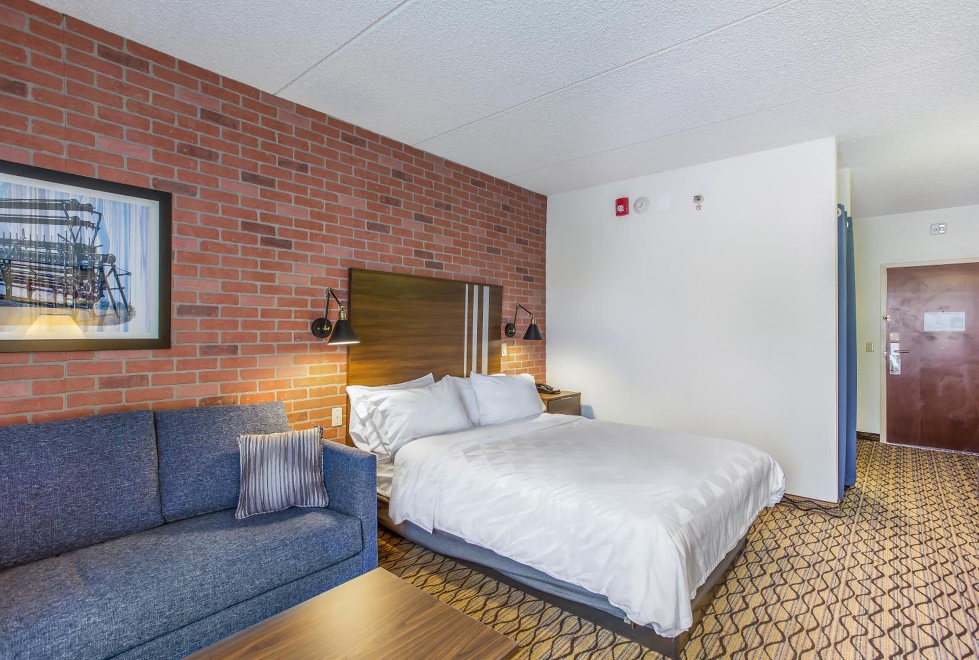 Burrstone Inn, an Ascend Collection Hotel photo 14