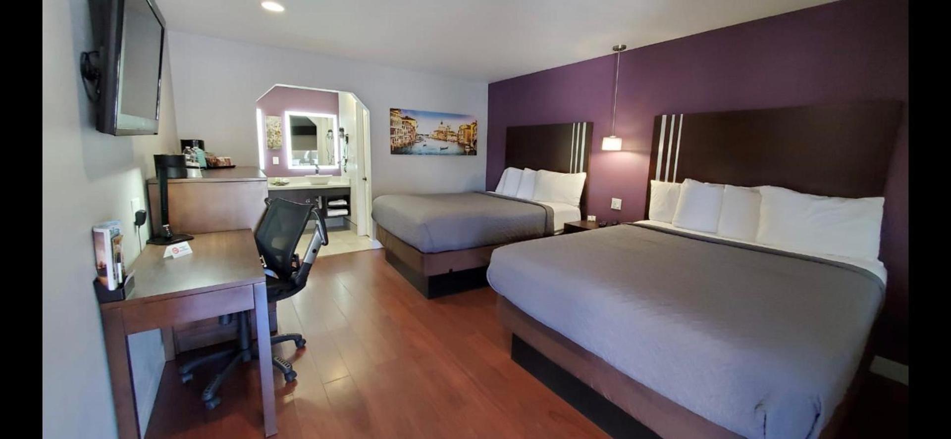 Muir Lodge Motel photo 7