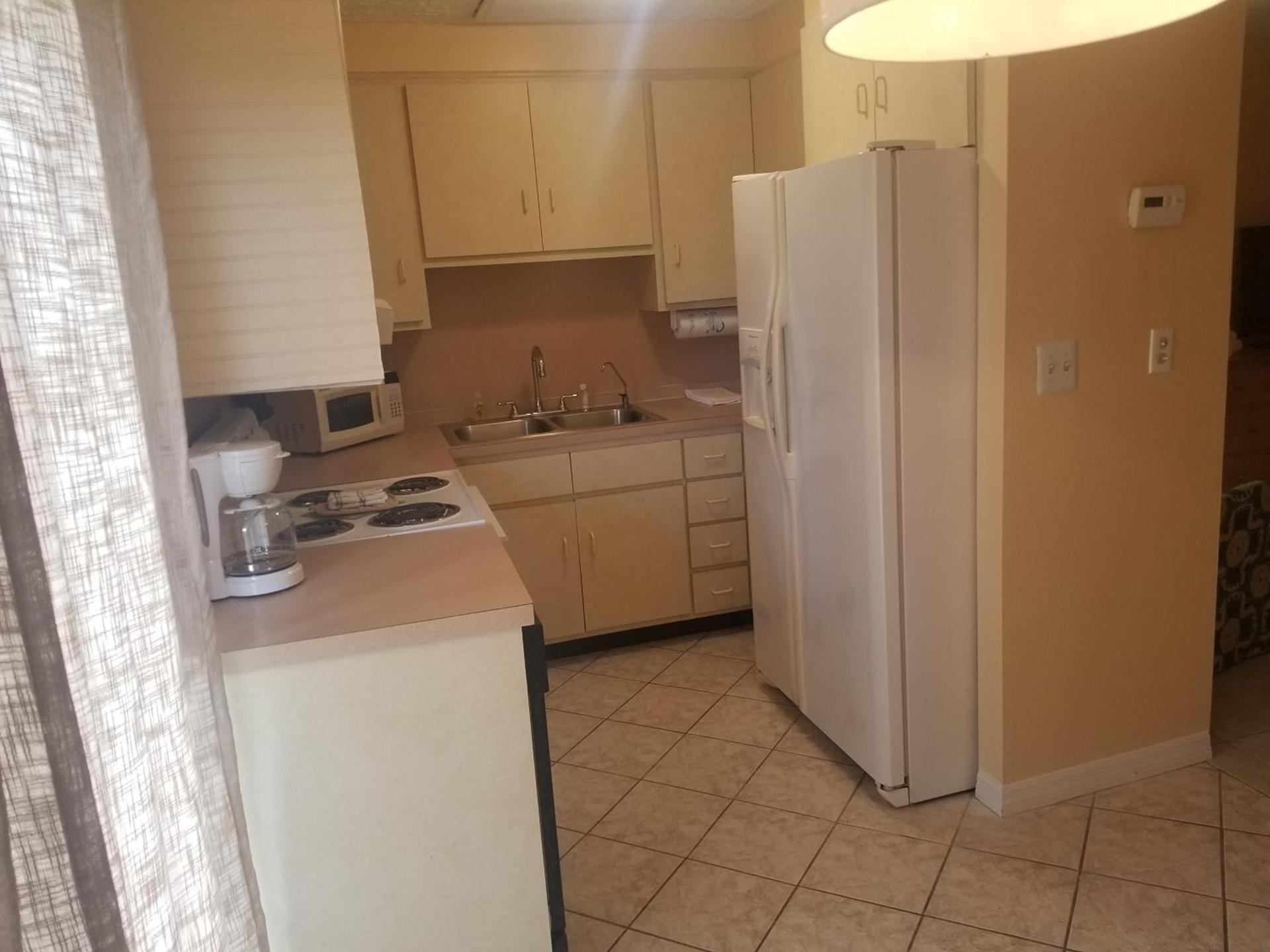 Pennwood Motor Lodge photo 11