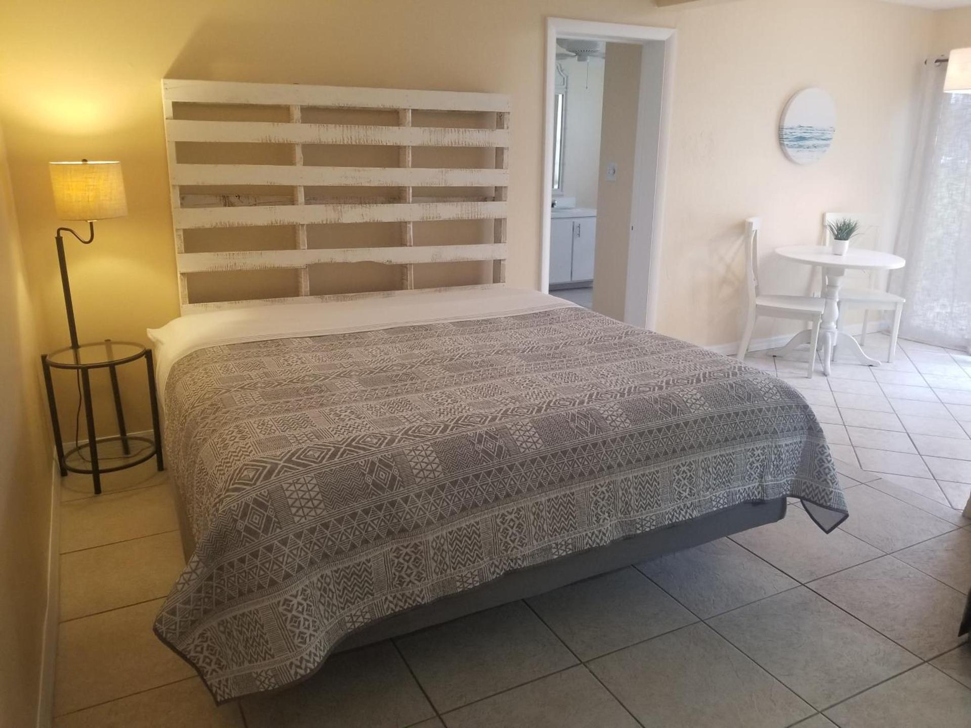 Pennwood Motor Lodge photo 14