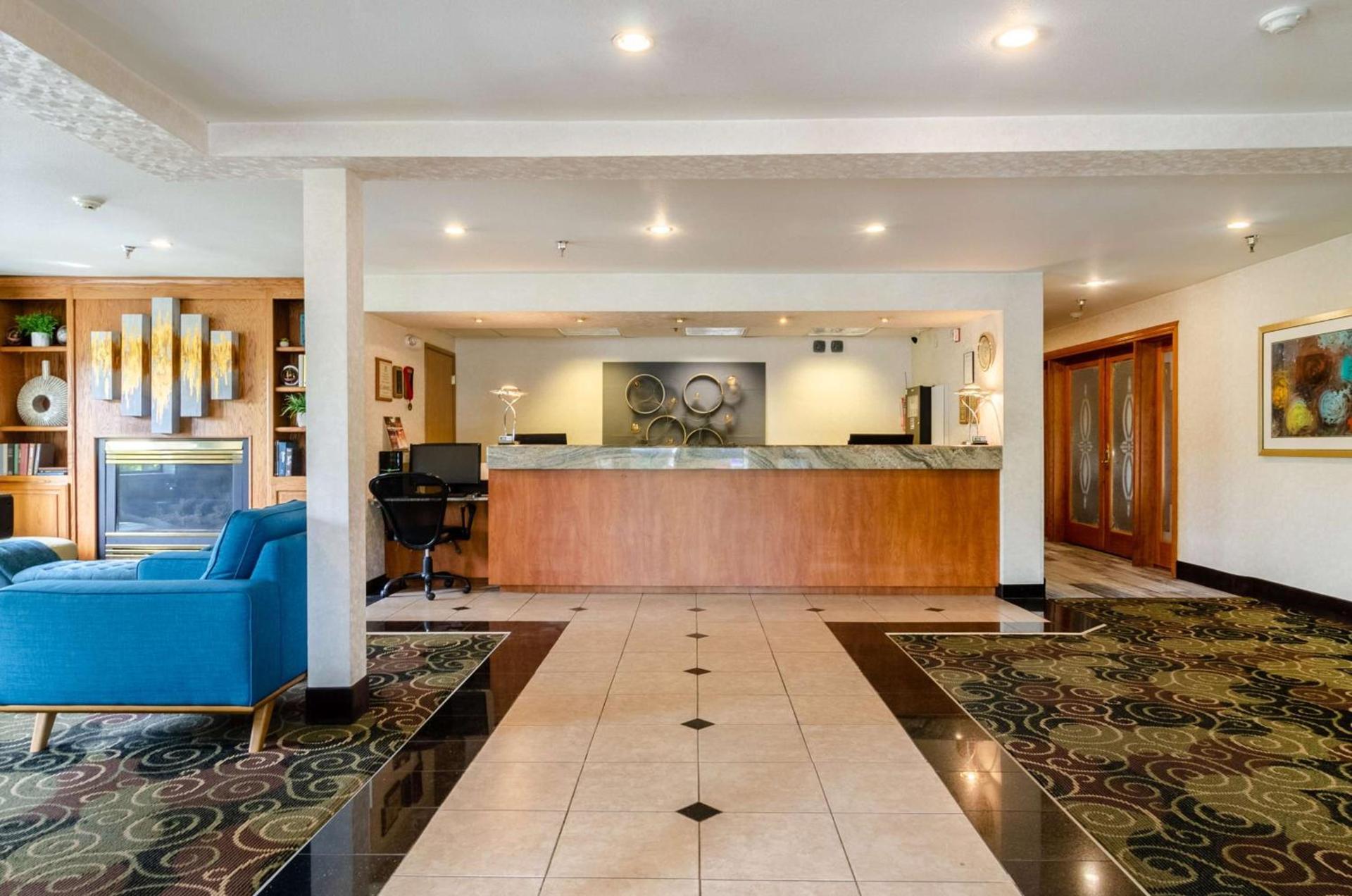 GuestHouse Inn & Suites Poulsbo photo 4