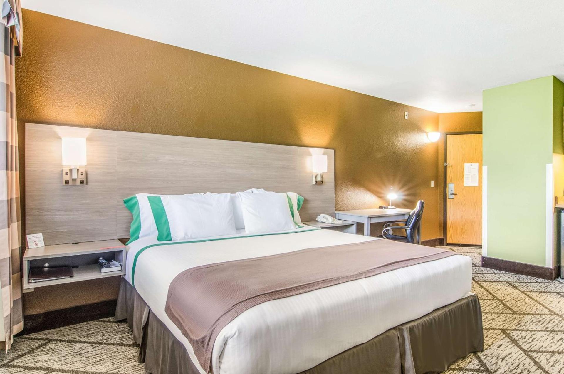 GuestHouse Inn & Suites Poulsbo photo 6