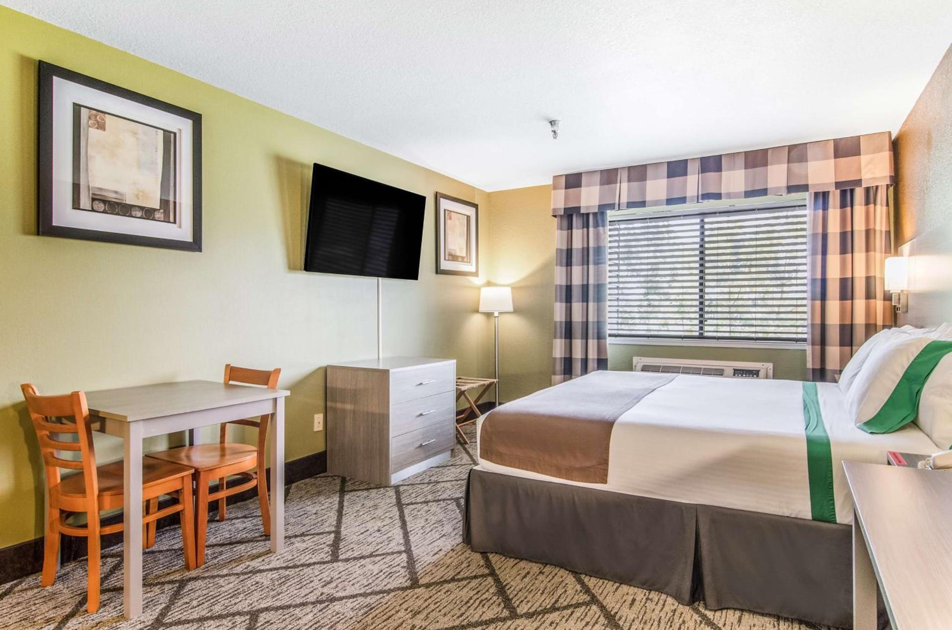 GuestHouse Inn & Suites Poulsbo photo 5