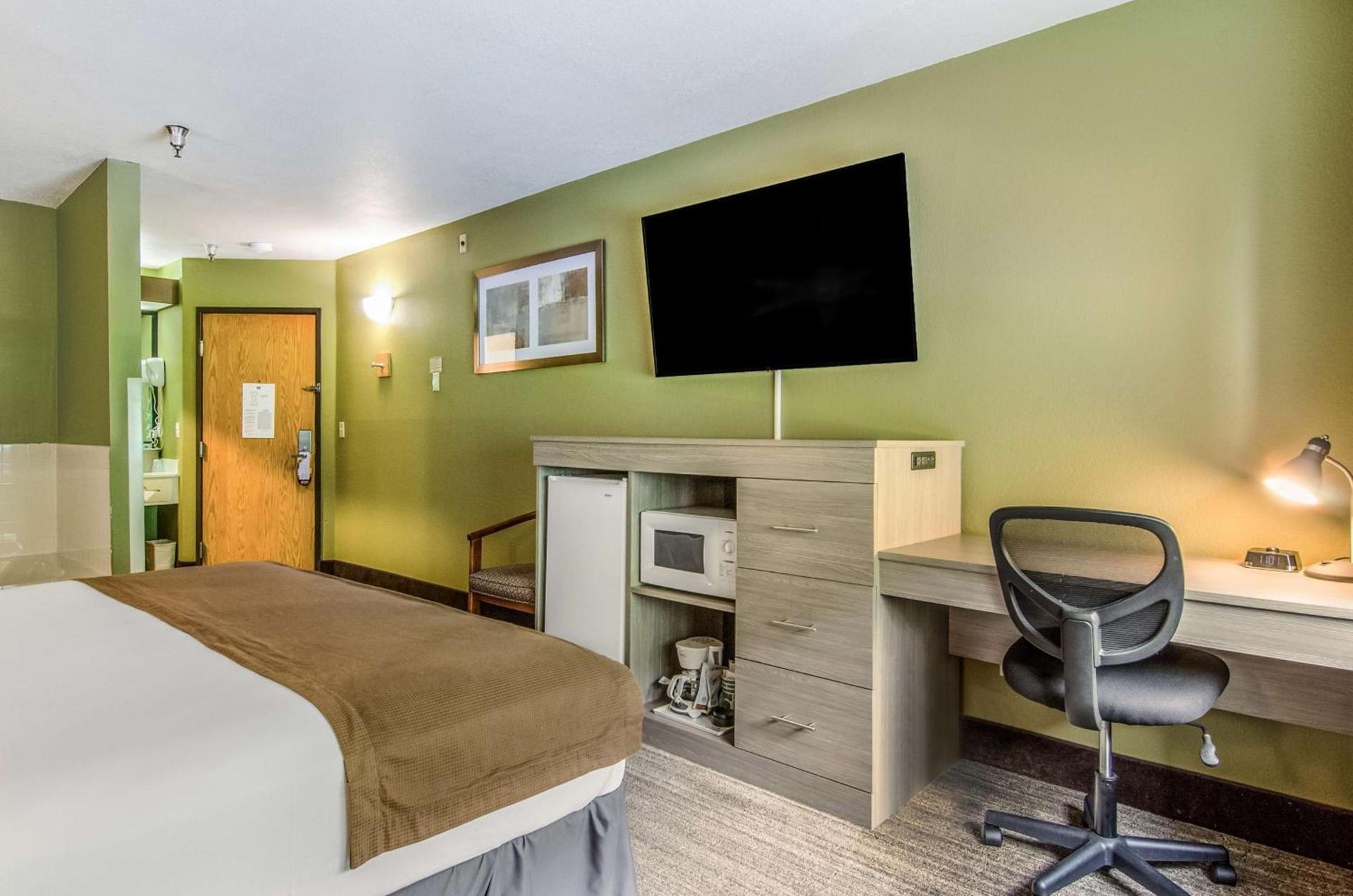 GuestHouse Inn & Suites Poulsbo photo 19