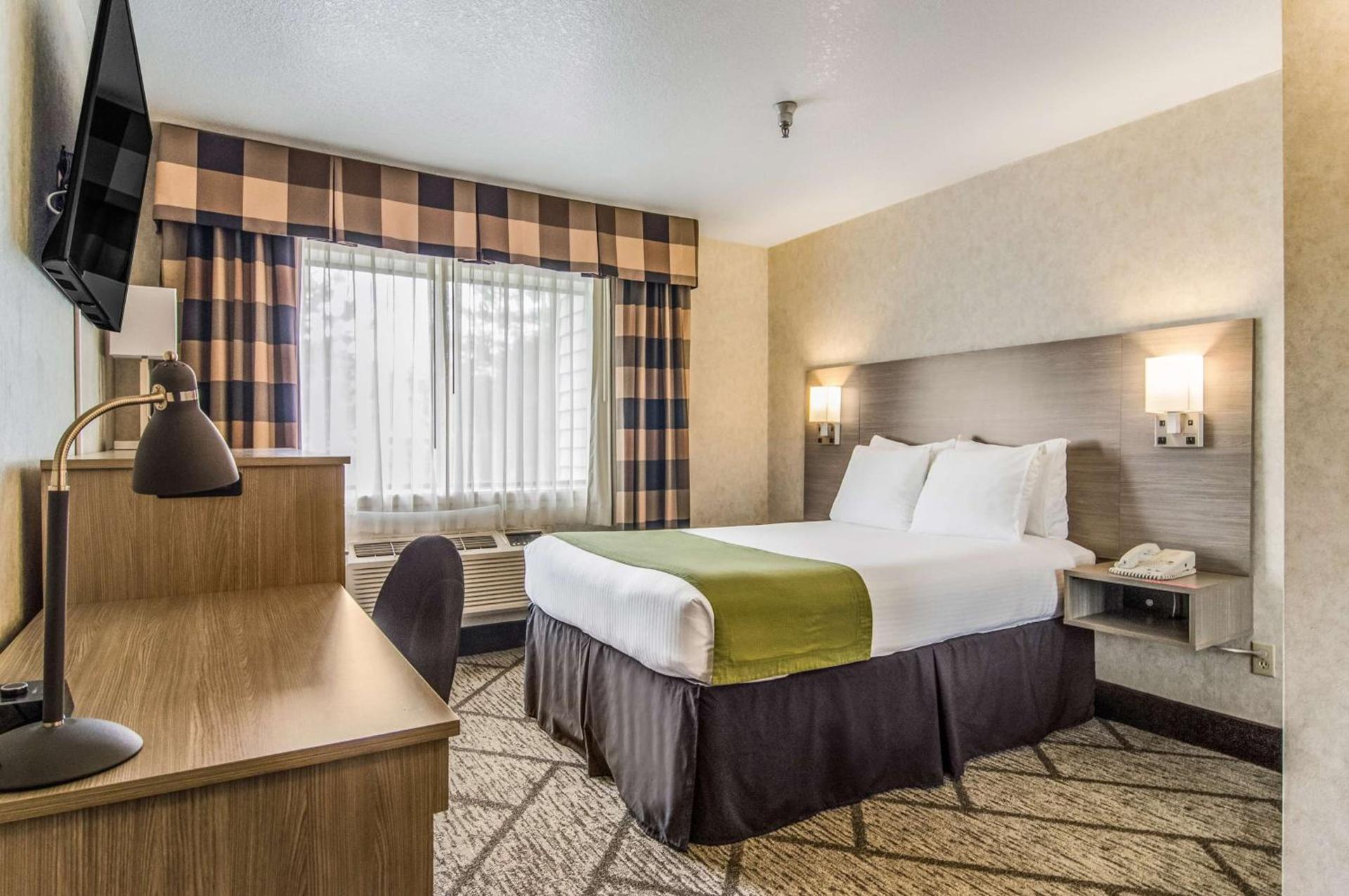 GuestHouse Inn & Suites Poulsbo photo 9