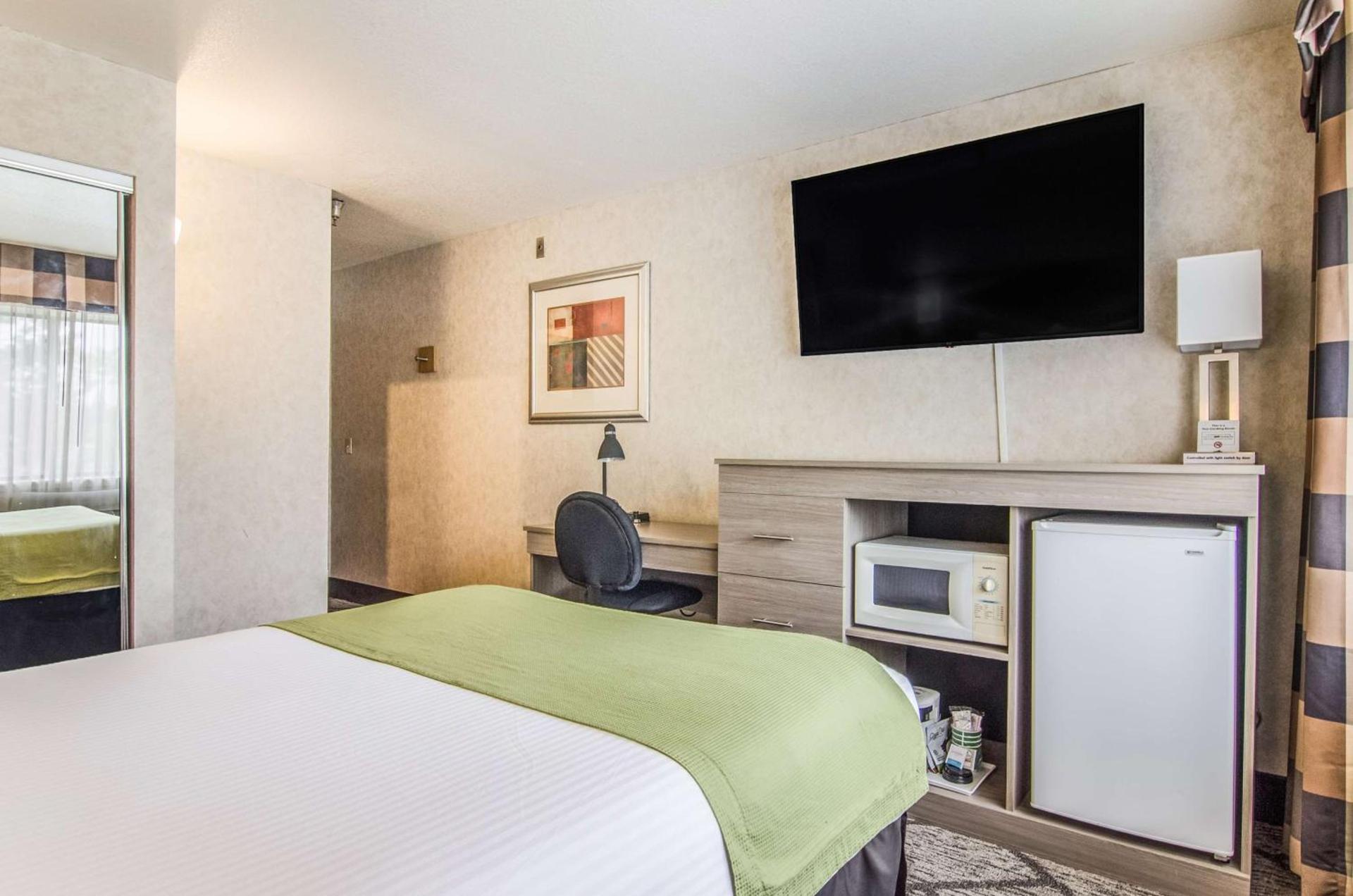 GuestHouse Inn & Suites Poulsbo photo 10