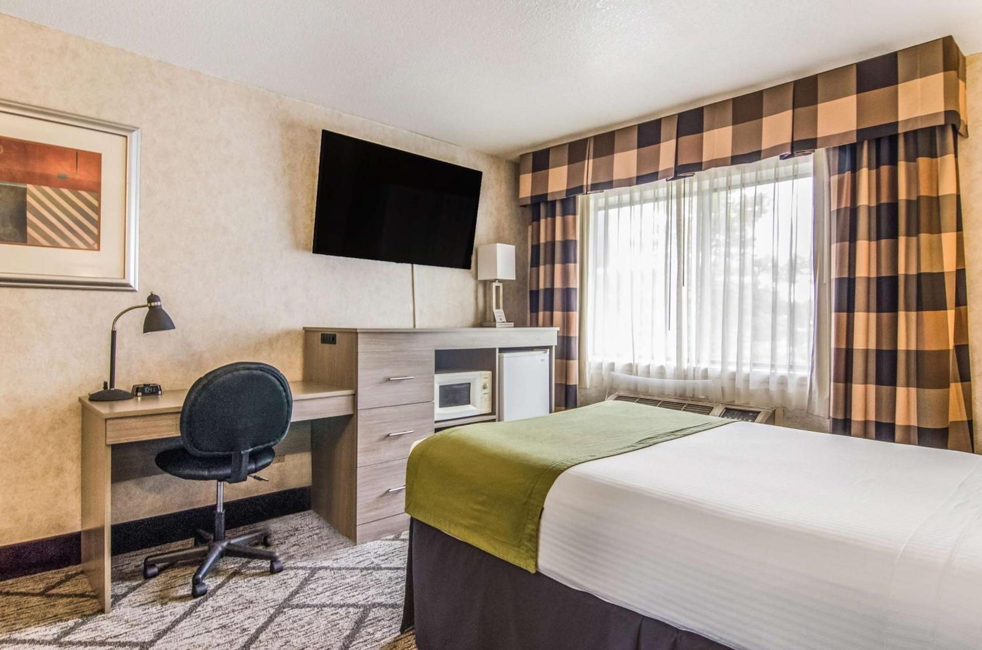 GuestHouse Inn & Suites Poulsbo photo 17