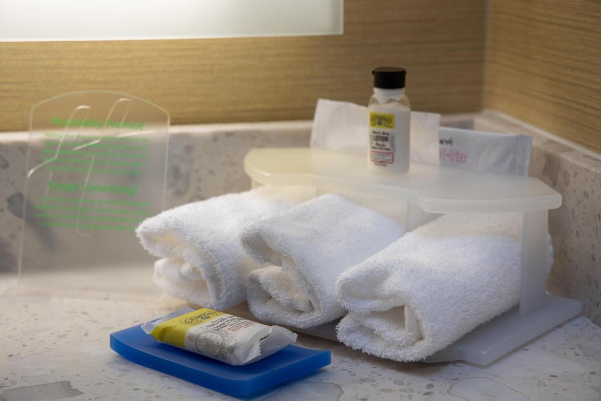 Holiday Inn Express Castro Valley - I-580 by IHG photo 32