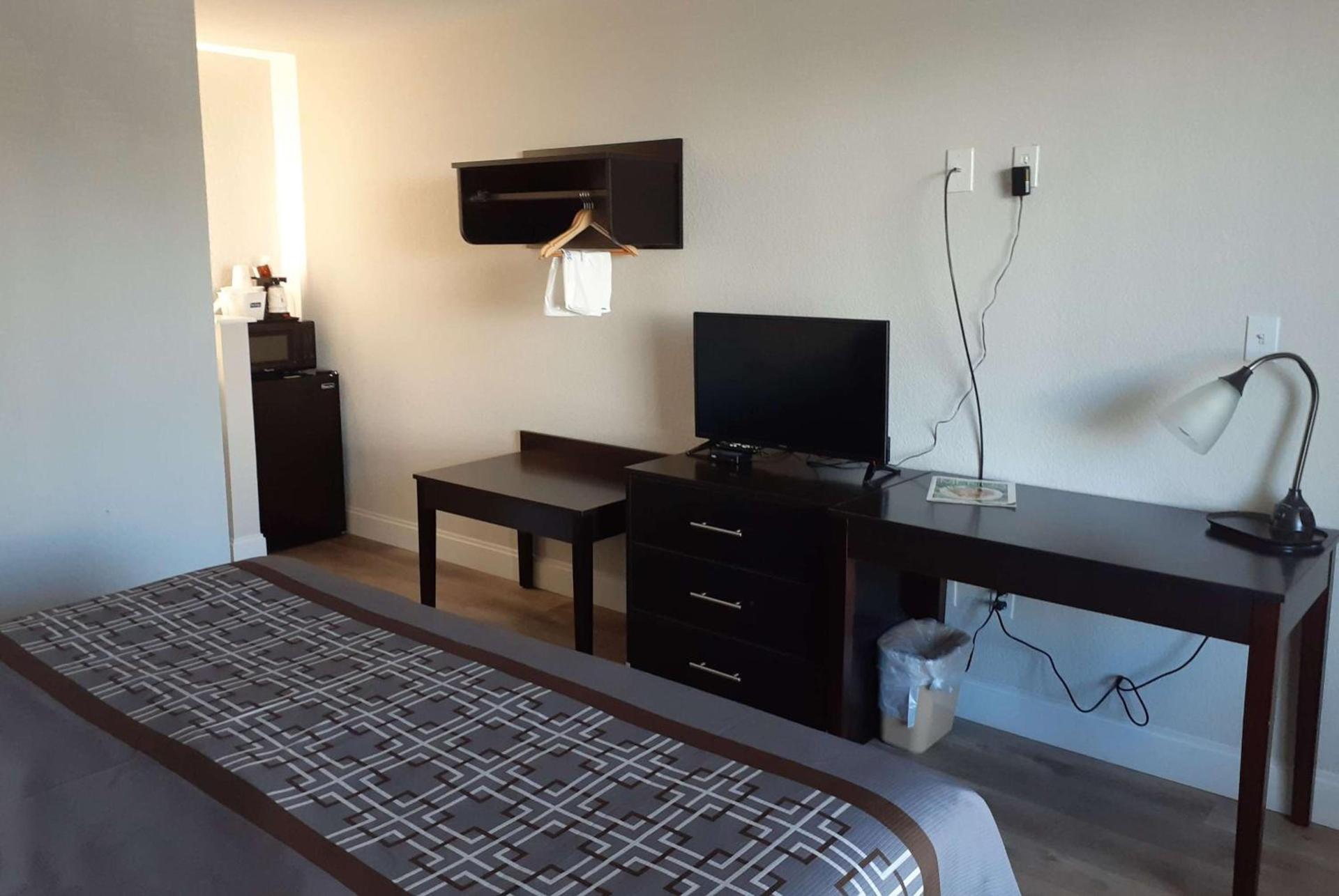 Travelodge by Wyndham Virginia Beach Bay Beach photo 15