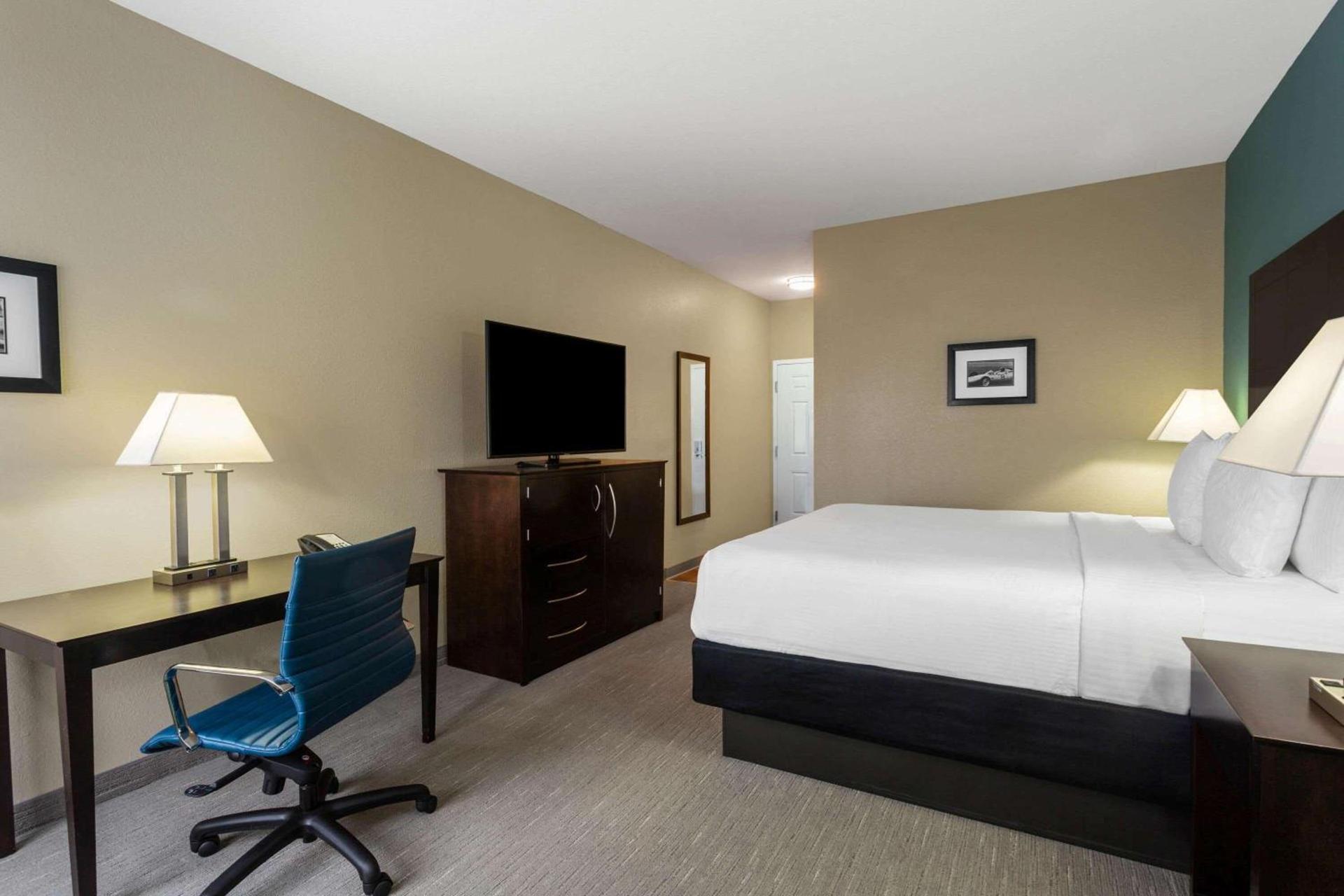 La Quinta by Wyndham Sebring photo 15