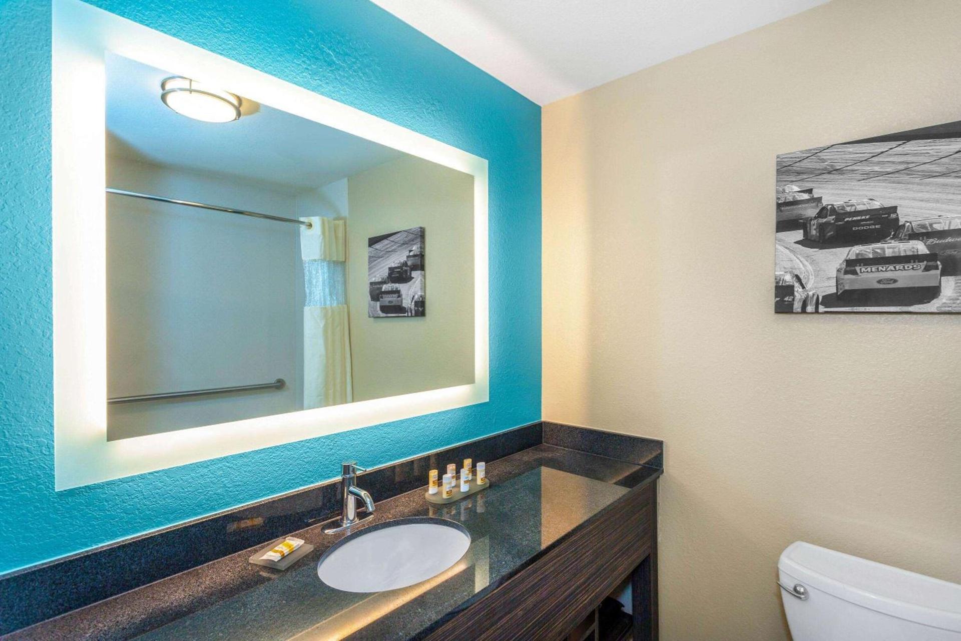 La Quinta by Wyndham Sebring photo 24