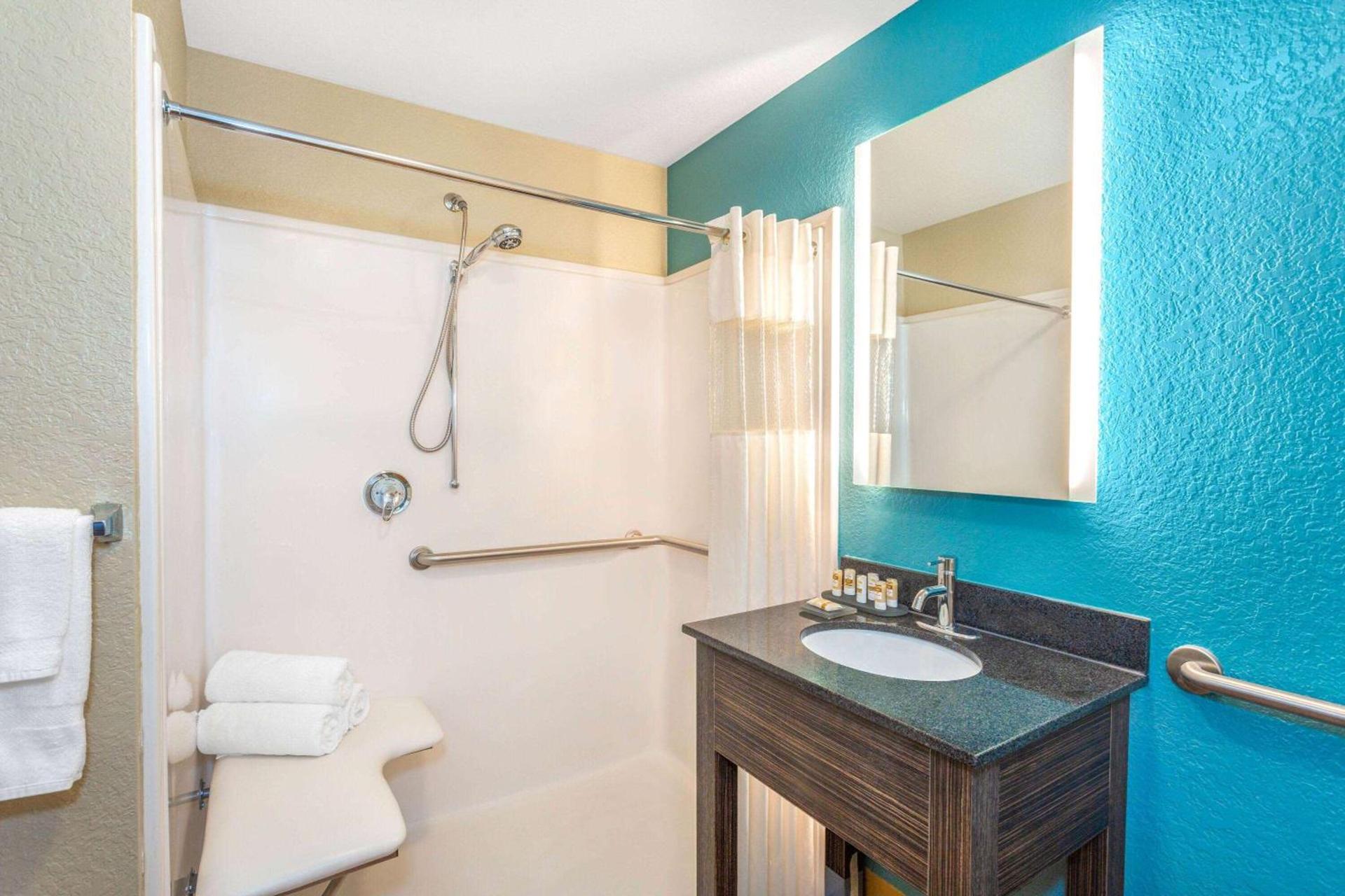 La Quinta by Wyndham Sebring photo 23