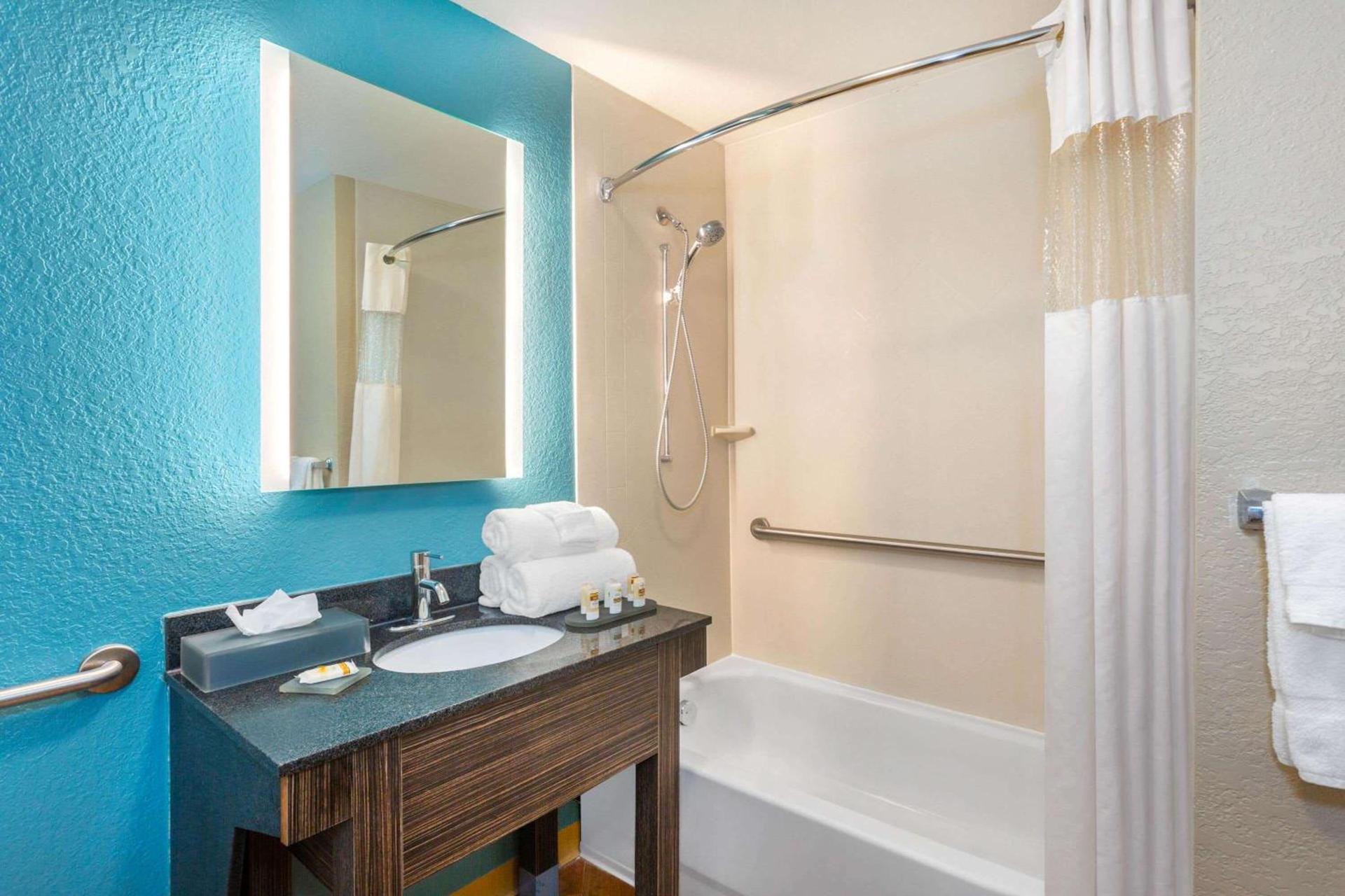 La Quinta by Wyndham Sebring photo 22