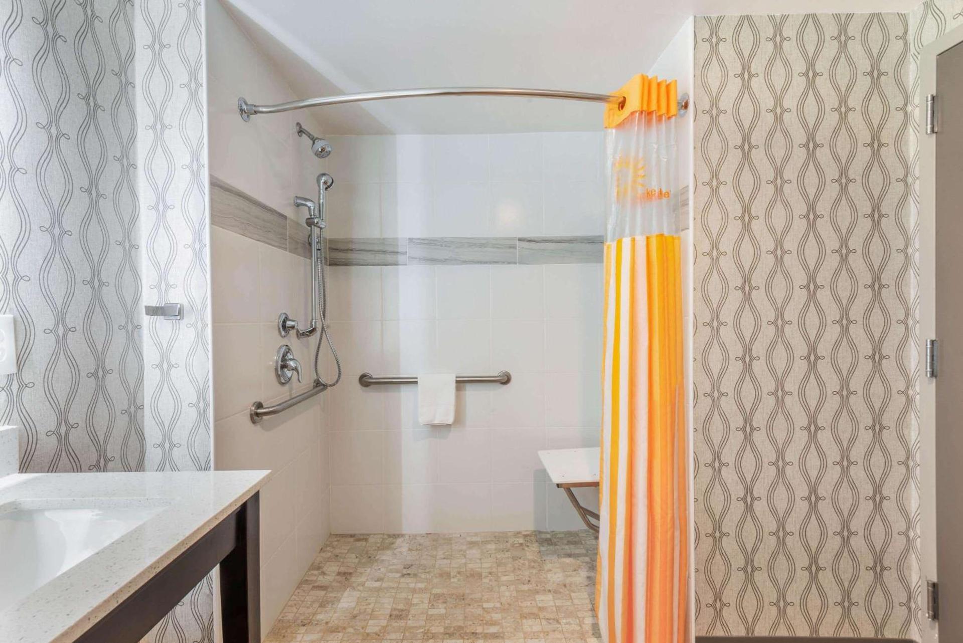 La Quinta by Wyndham Aberdeen-APG photo 7