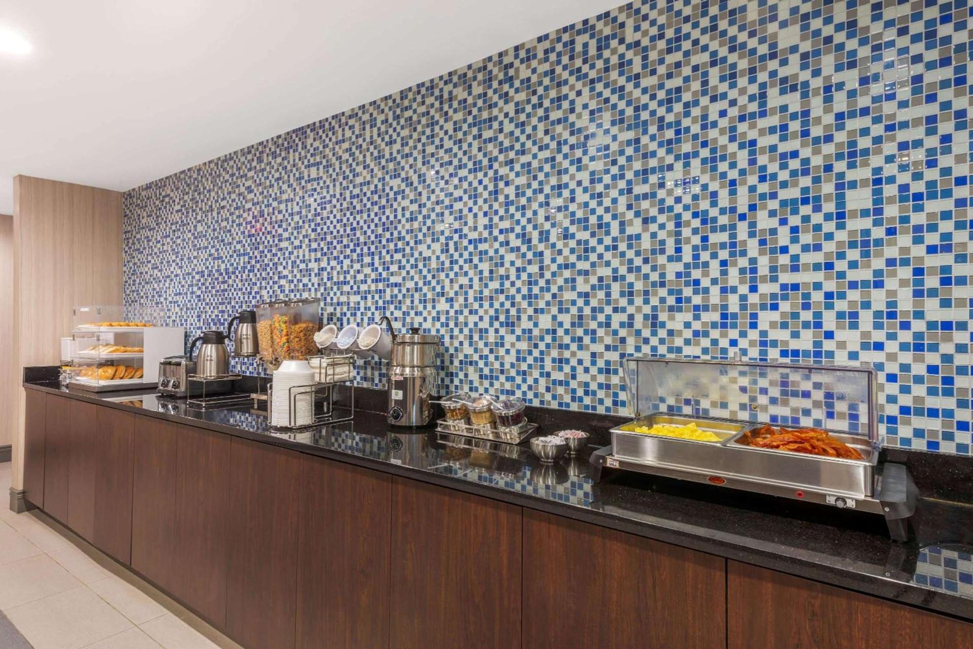 La Quinta by Wyndham Aberdeen-APG photo 23