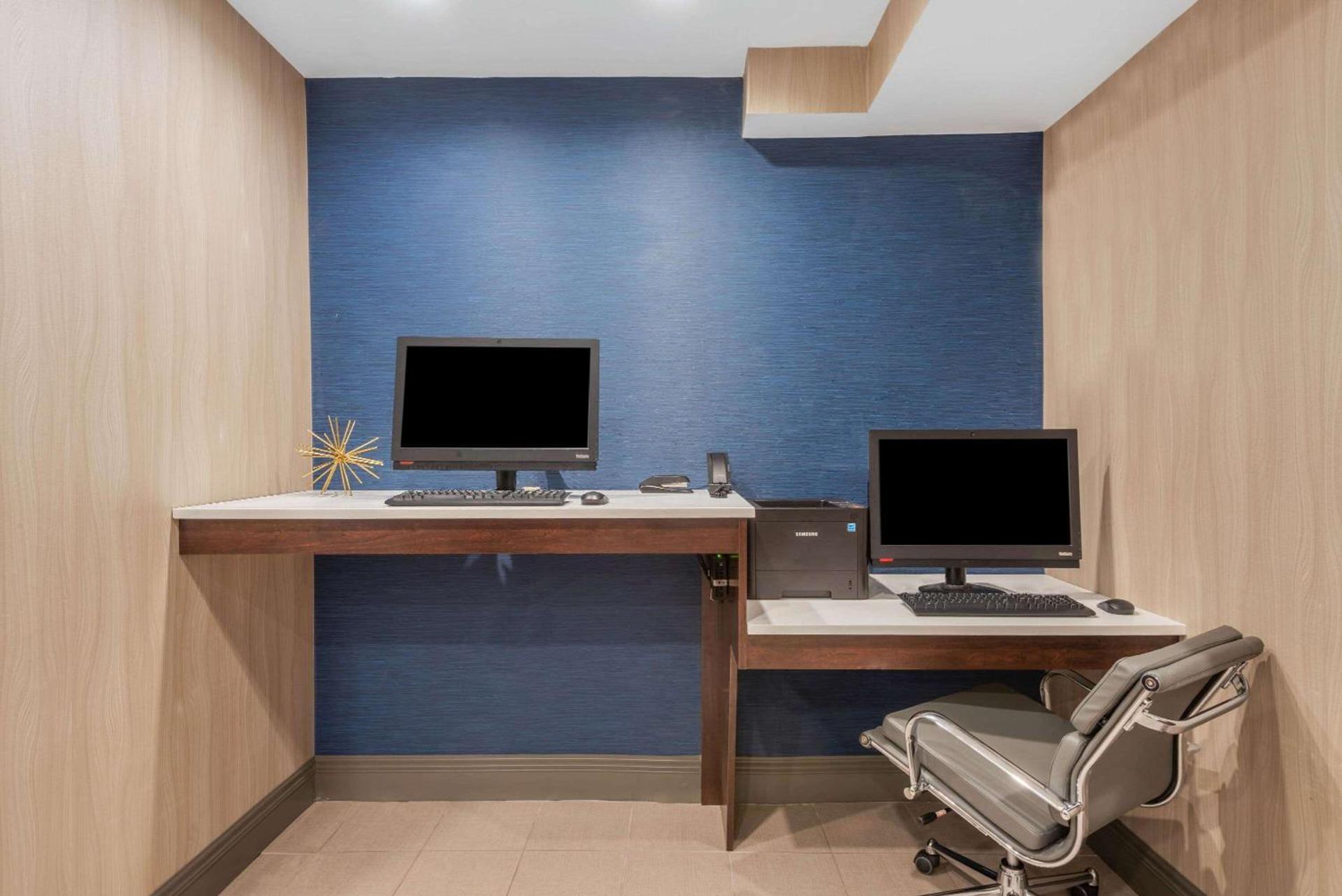 La Quinta by Wyndham Aberdeen-APG photo 29