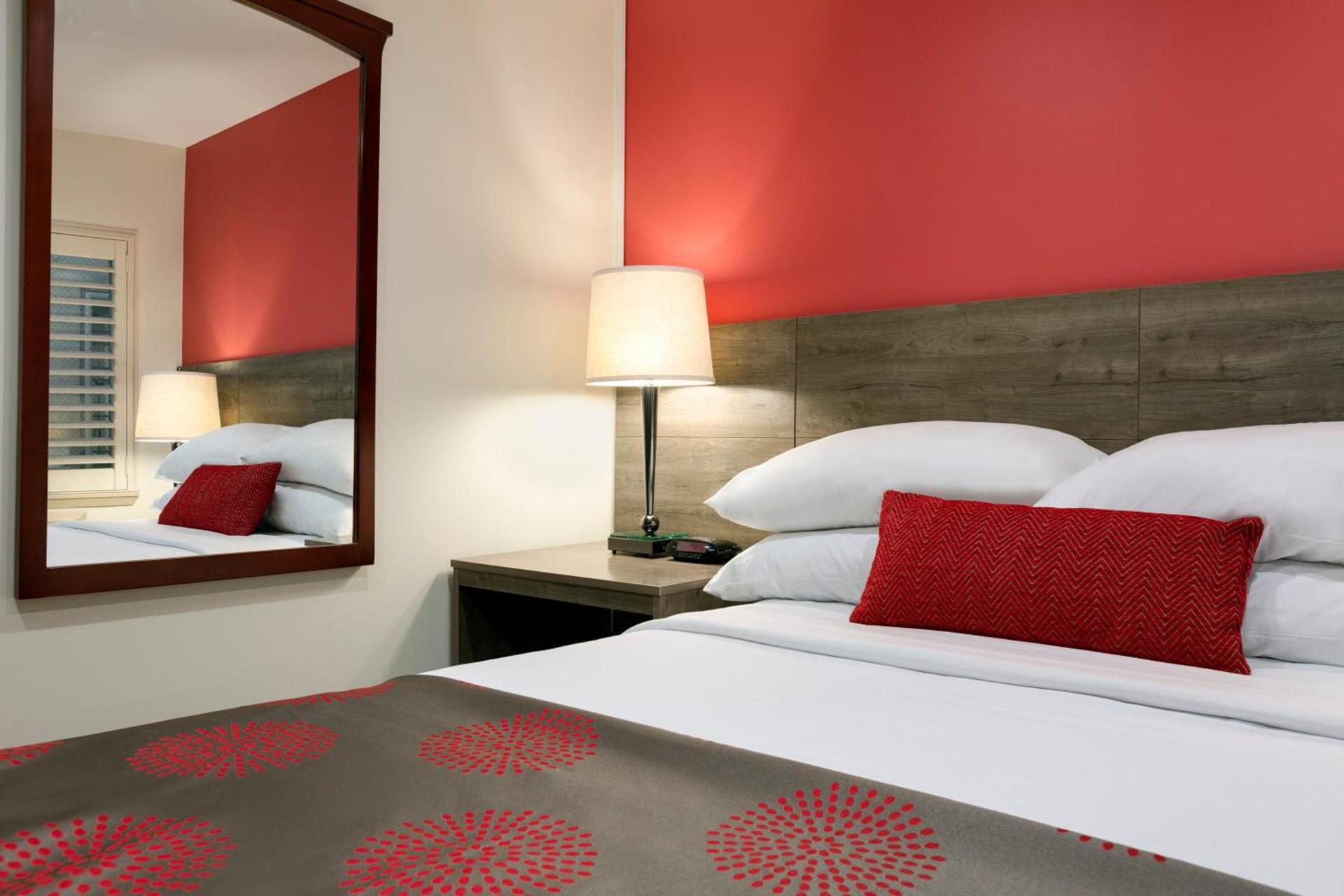 Ramada by Wyndham Oakland Downtown City Center photo 39
