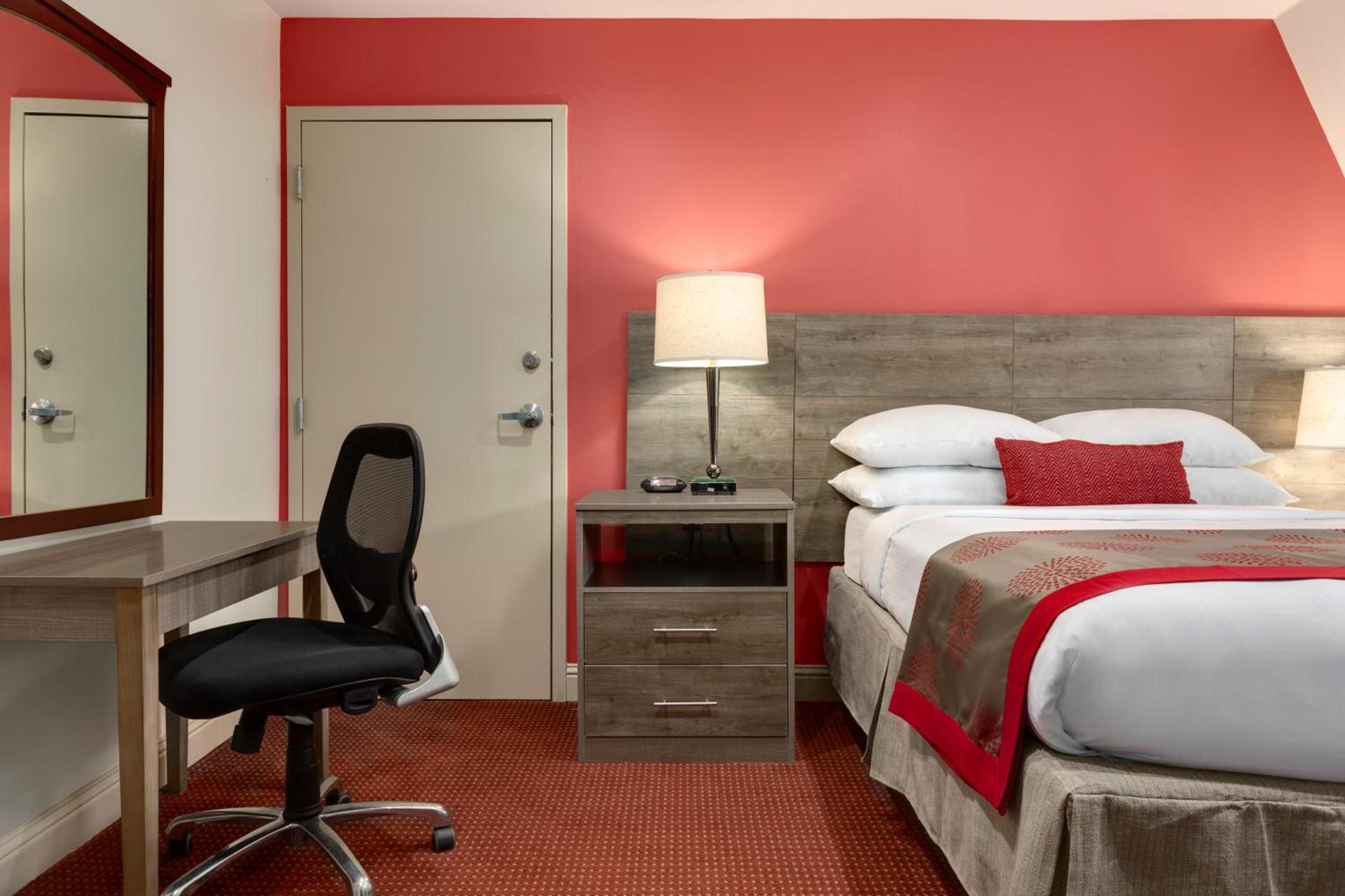 Ramada by Wyndham Oakland Downtown City Center photo 36