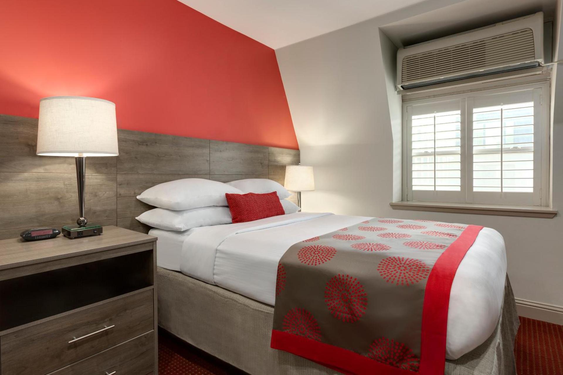 Ramada by Wyndham Oakland Downtown City Center photo 35