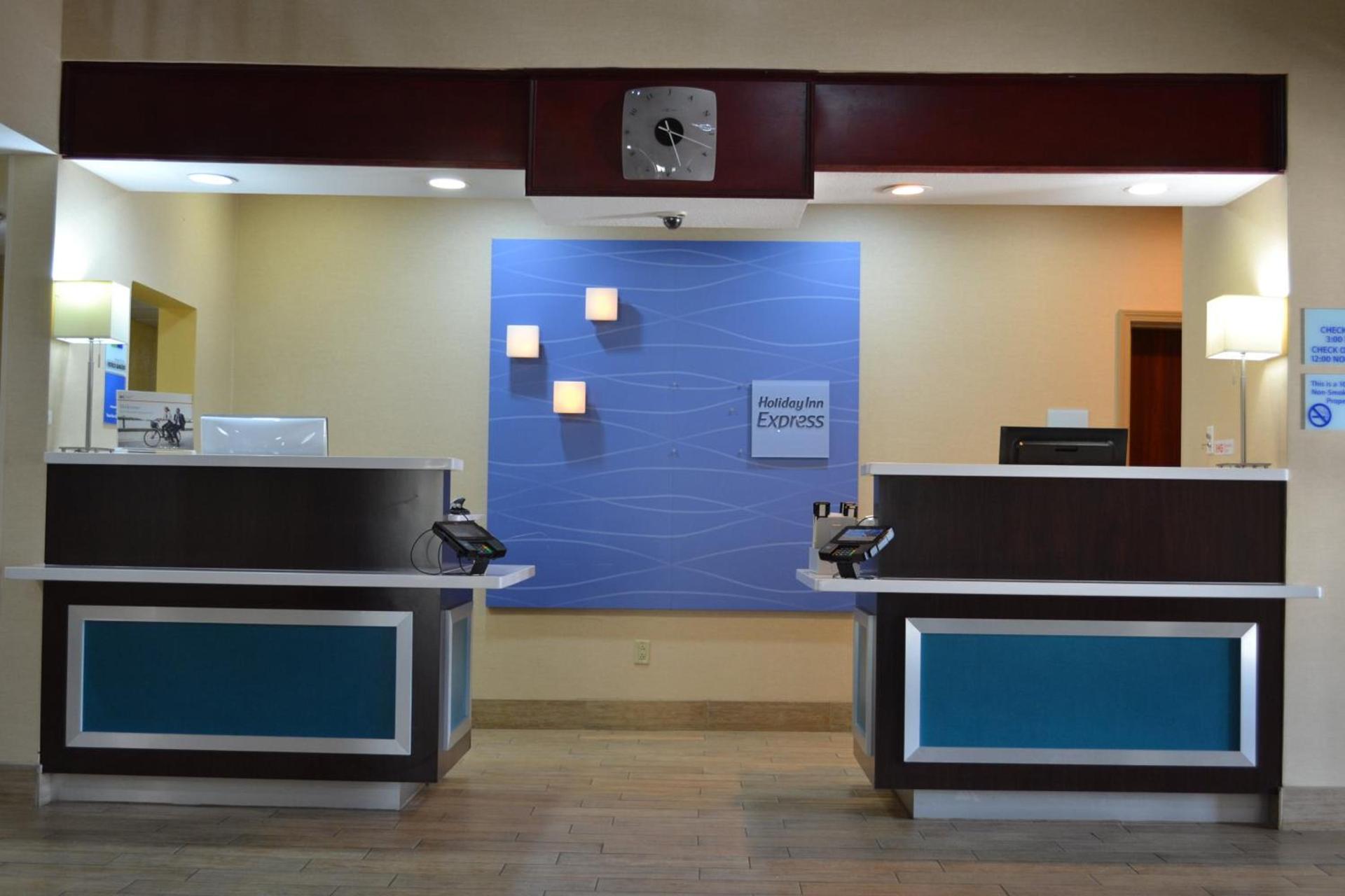 Holiday Inn Express Hotel & Suites Gainesville by IHG photo 11