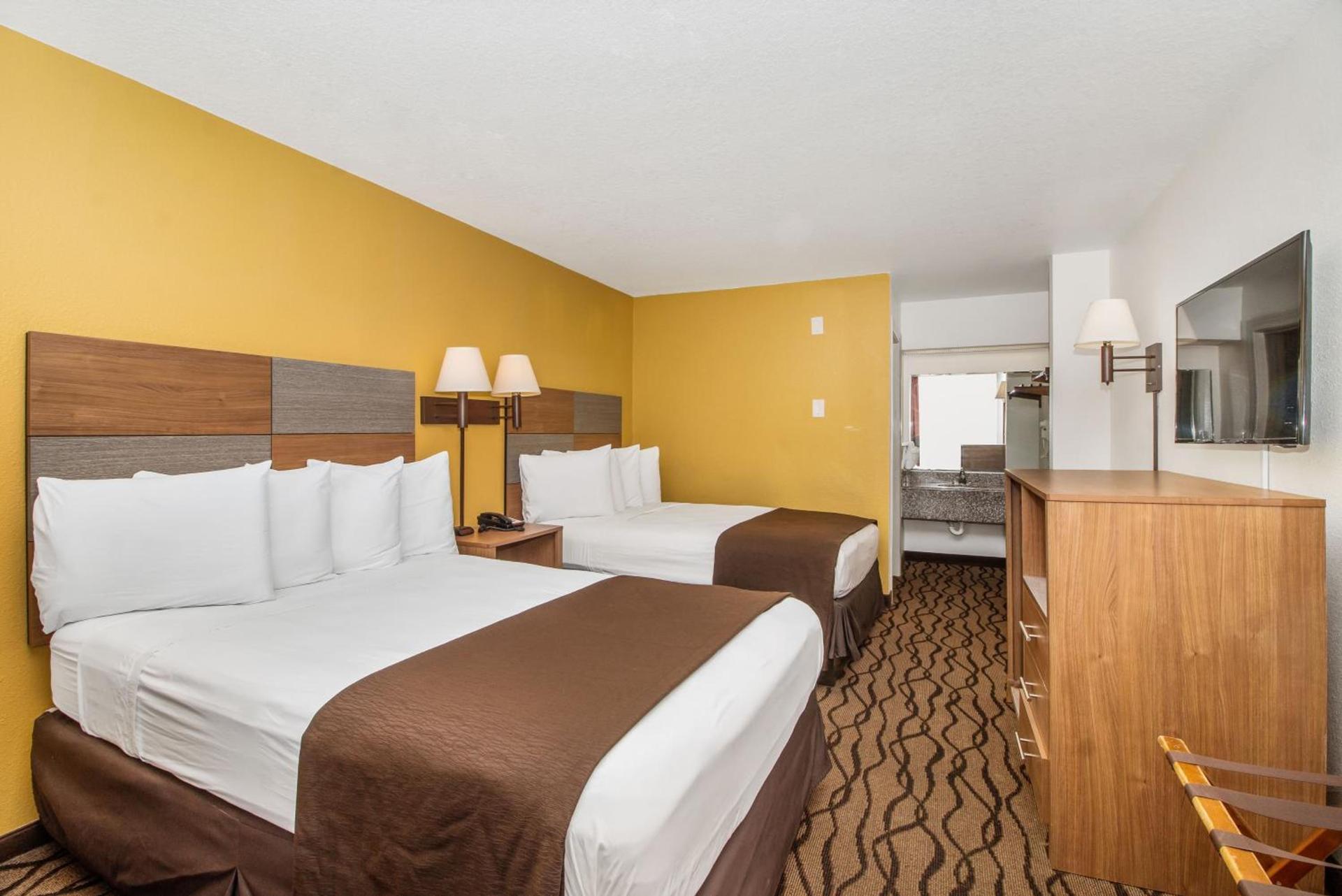 Motel 6 Classic Galveston, TX Beach-Seawall photo 6