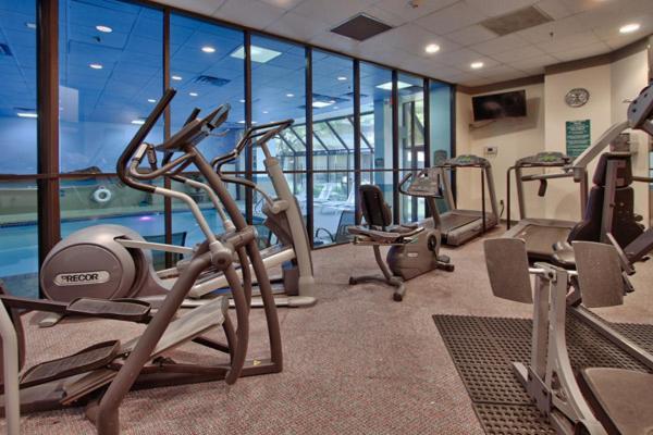 Ramada by Wyndham Albuquerque Midtown photo 8