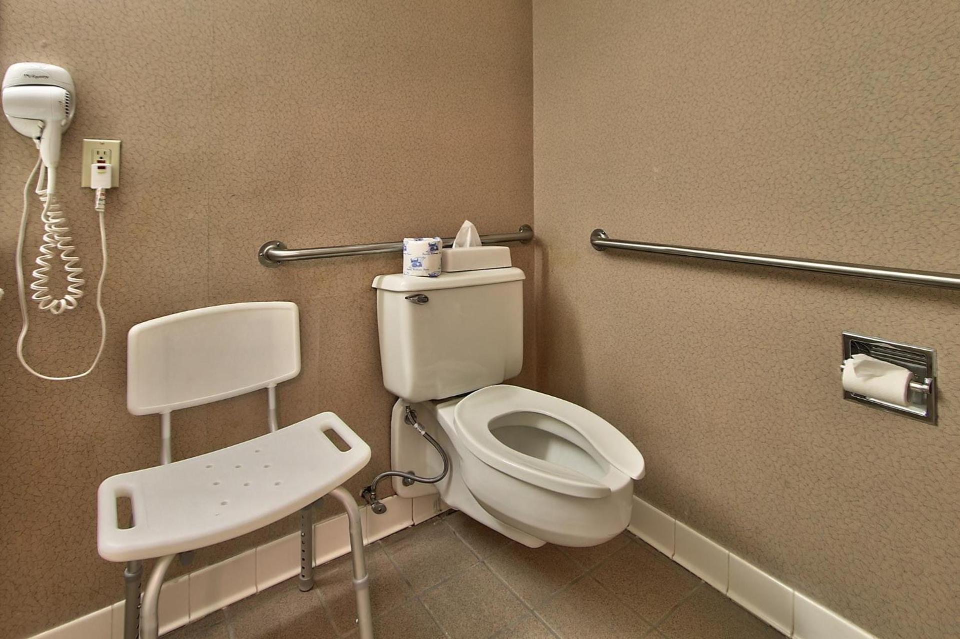 Ramada by Wyndham Albuquerque Midtown photo 16