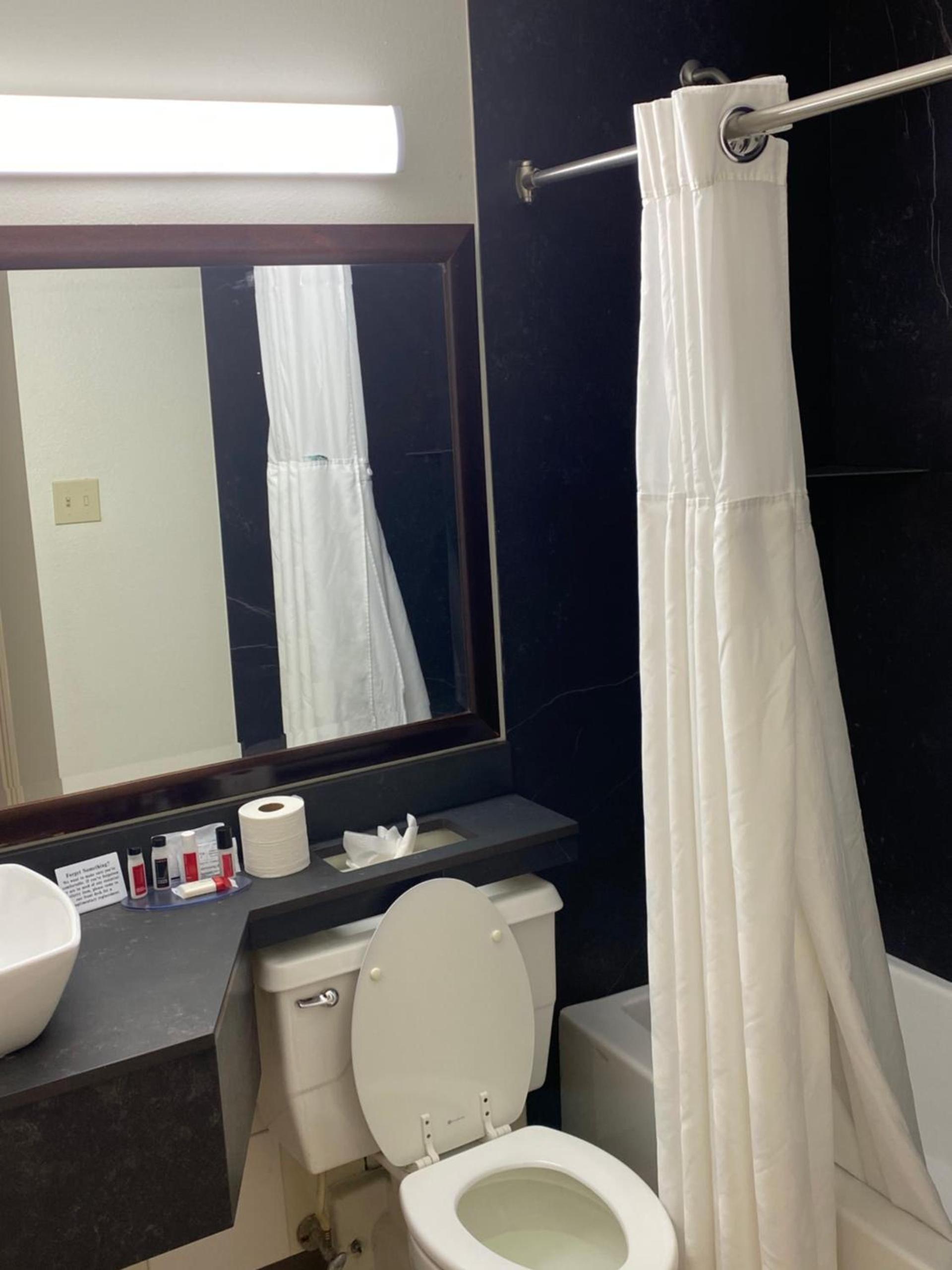 Ramada by Wyndham Albuquerque Midtown photo 65