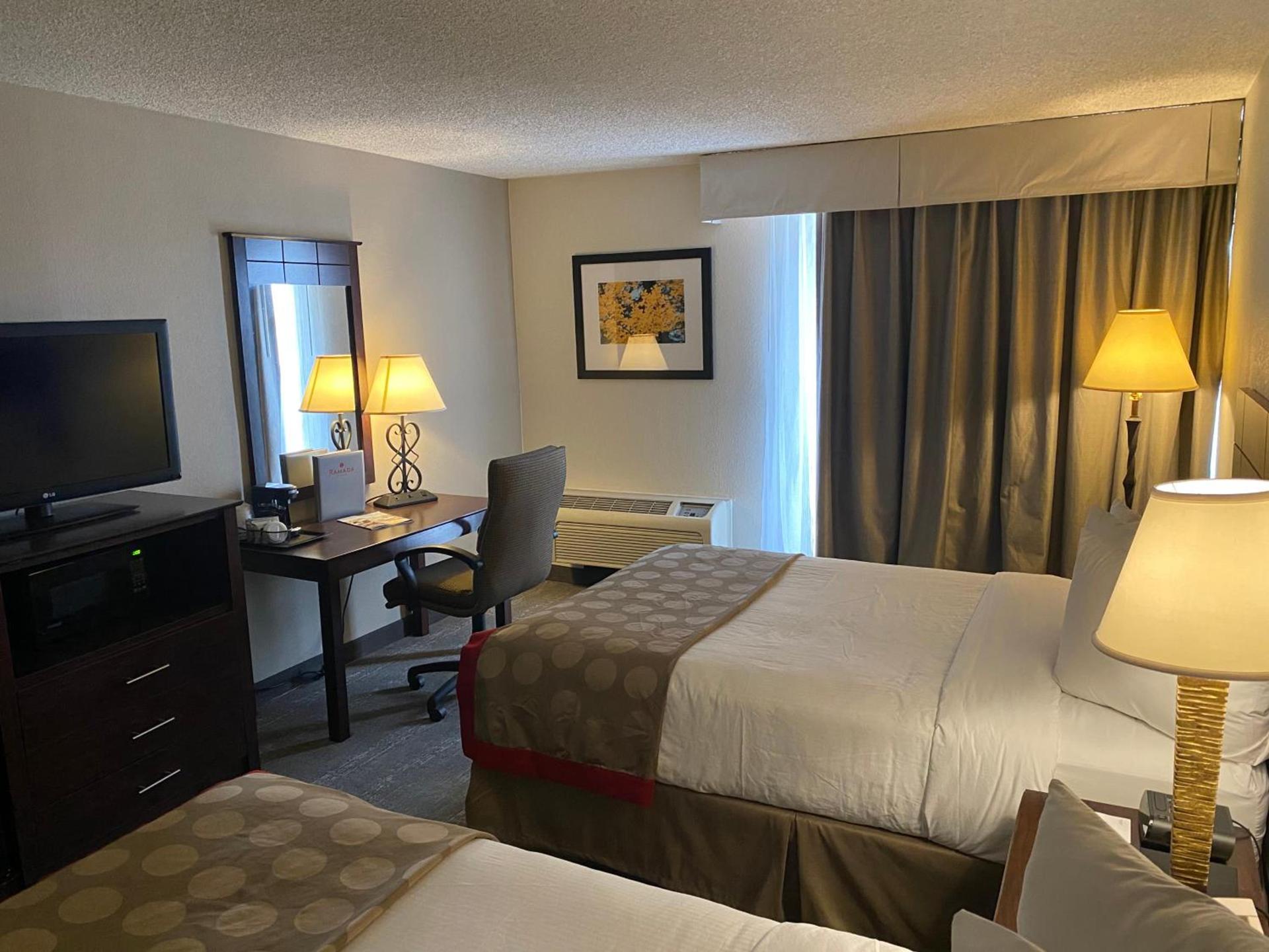 Ramada by Wyndham Albuquerque Midtown photo 62