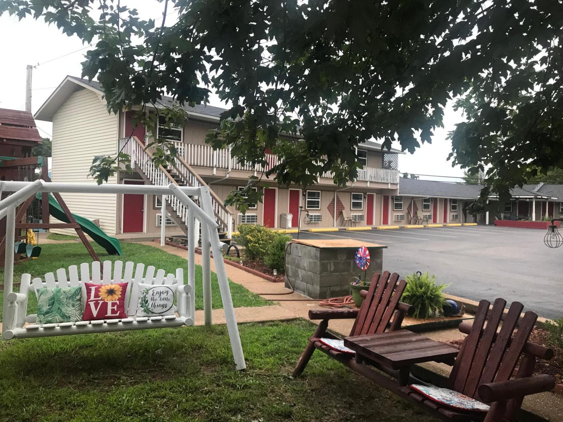 Hunter's Friend Resort near Table Rock Lake photo 61