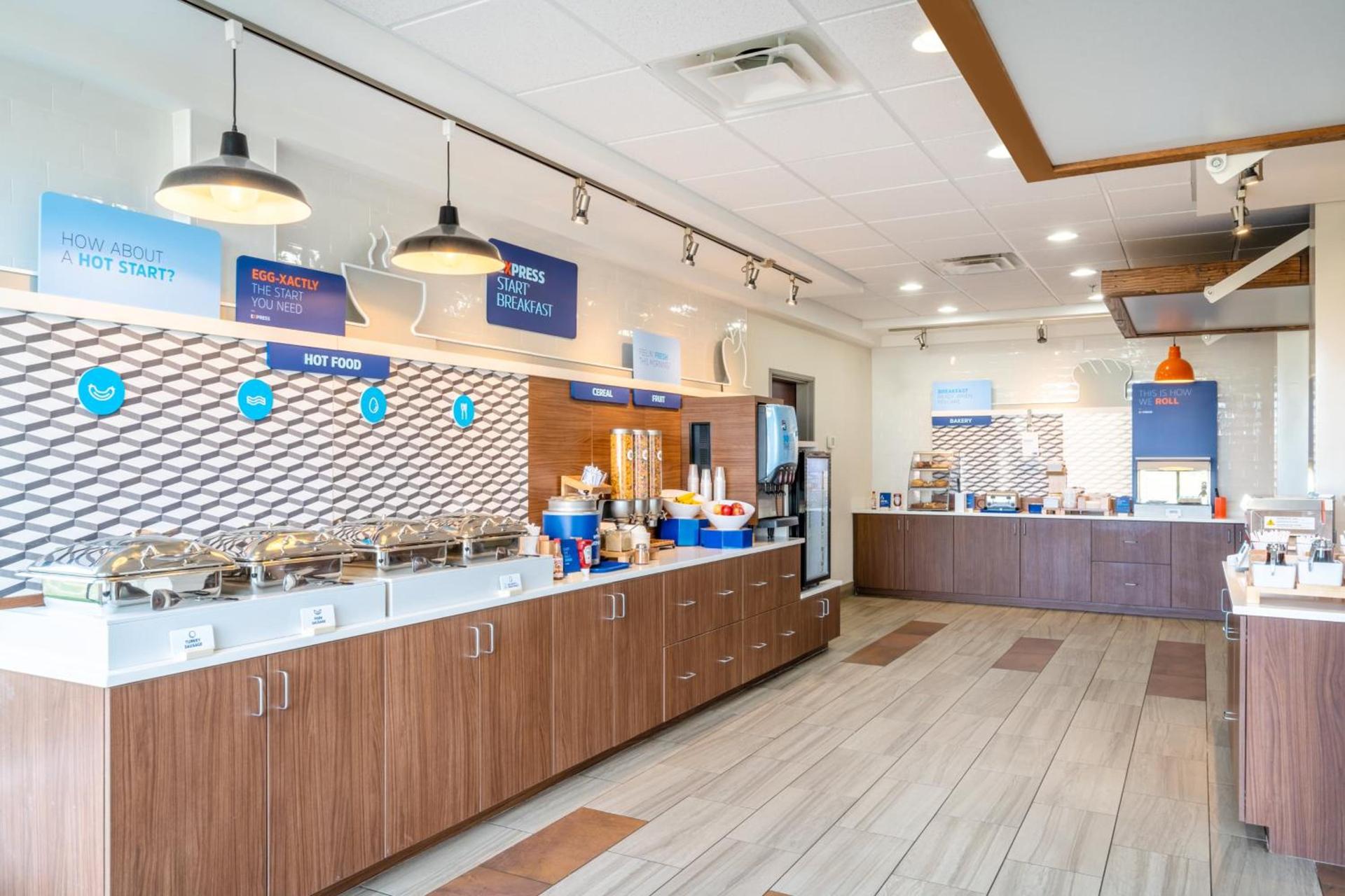 Holiday Inn Express Hotel & Suites Tappahannock by IHG photo 13