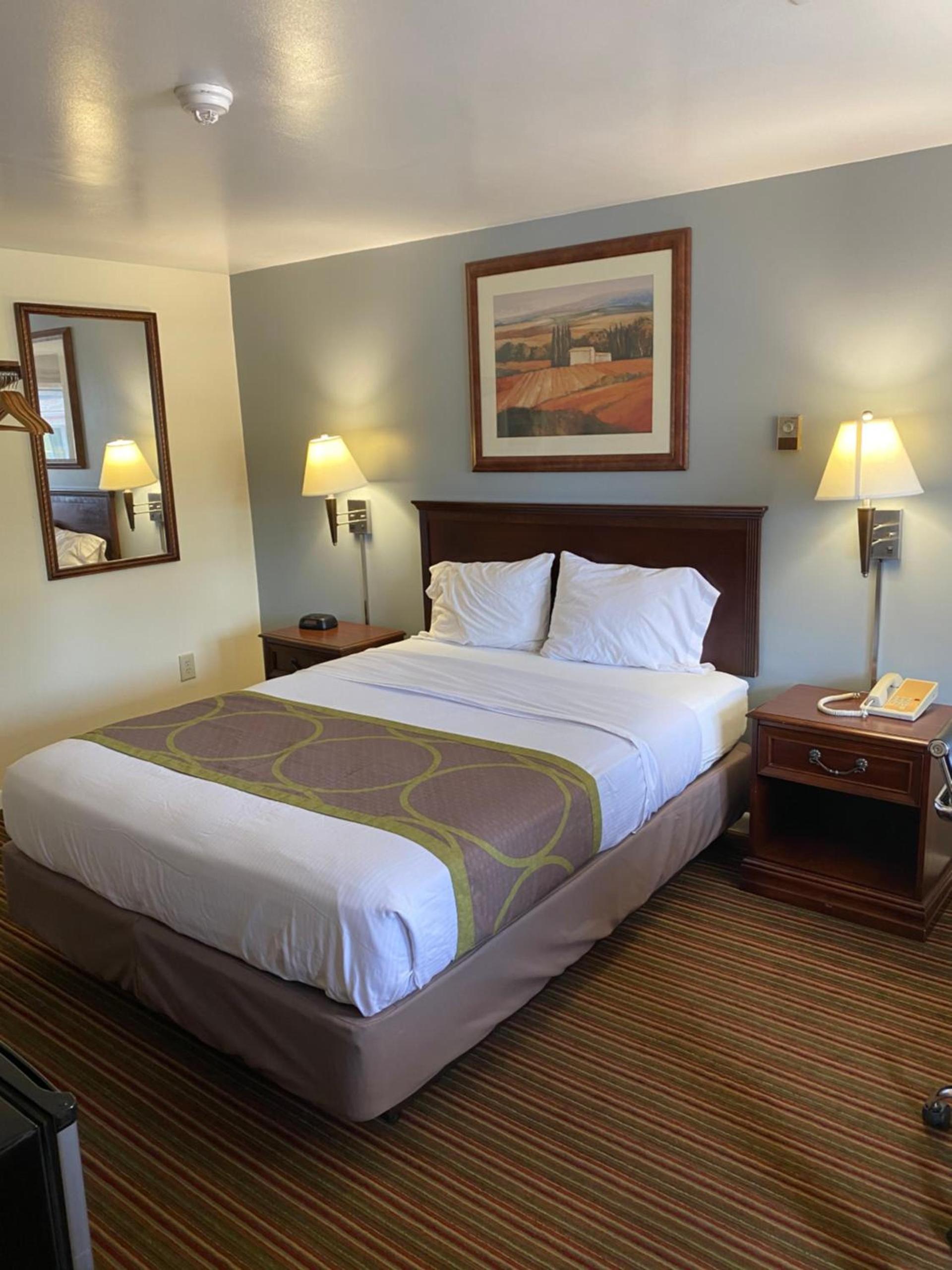 Relax Inn photo 3