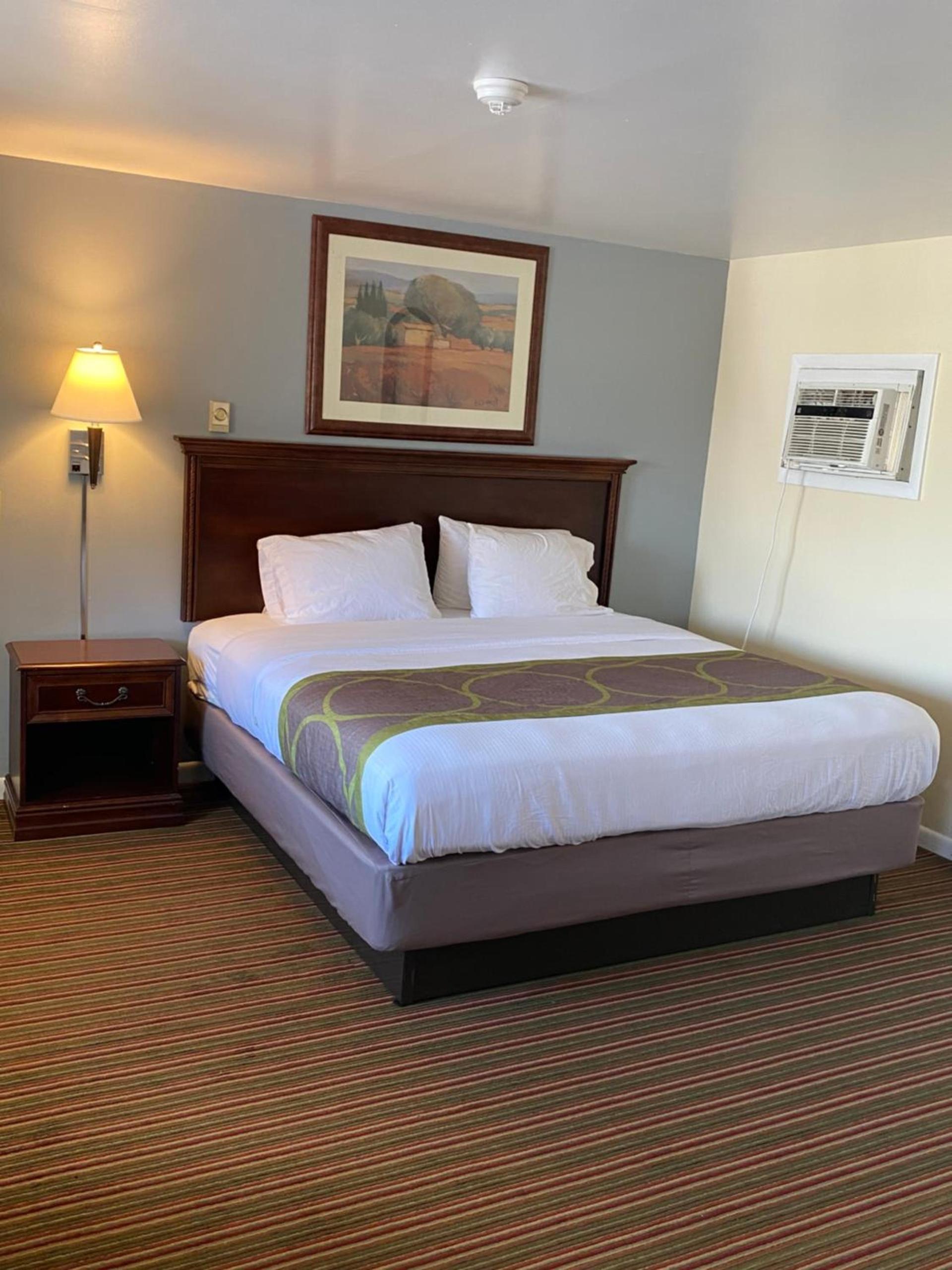 Relax Inn photo 2