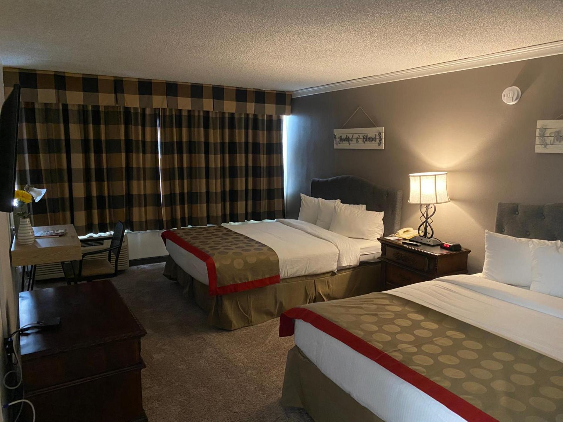 Ramada by Wyndham Albuquerque Midtown photo 43