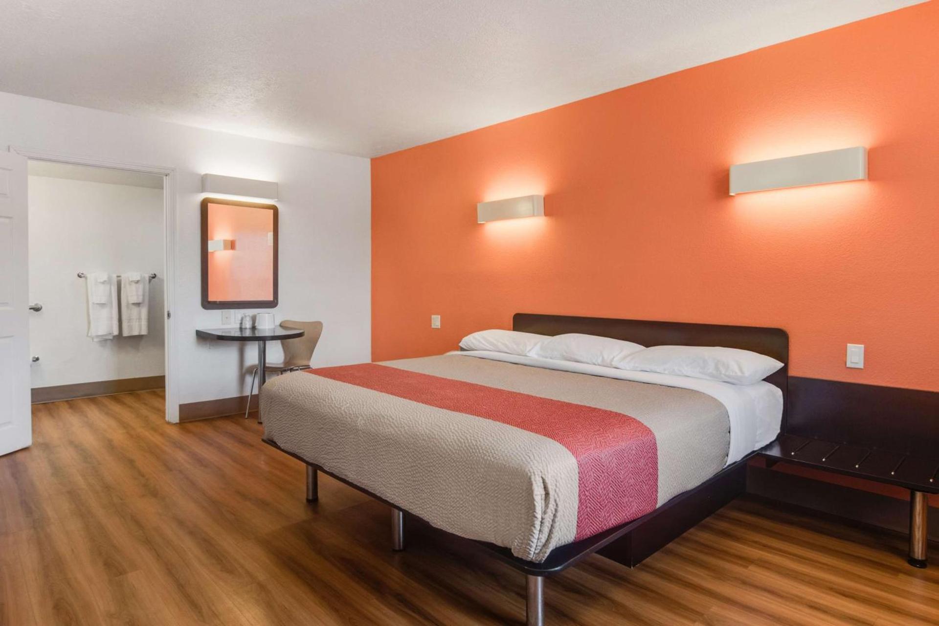 Motel 6-Youngstown, OH photo 6