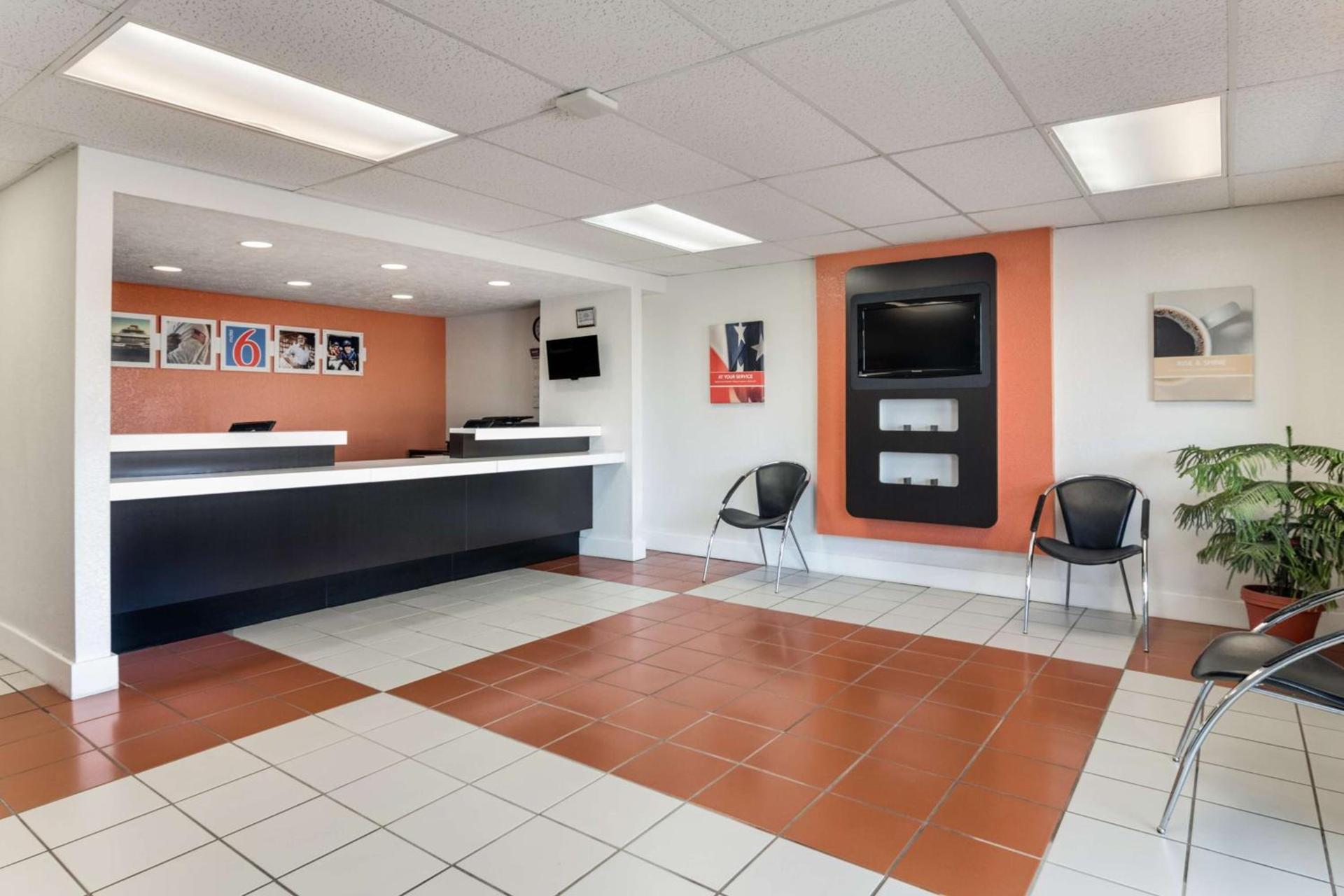 Motel 6-Youngstown, OH photo 29