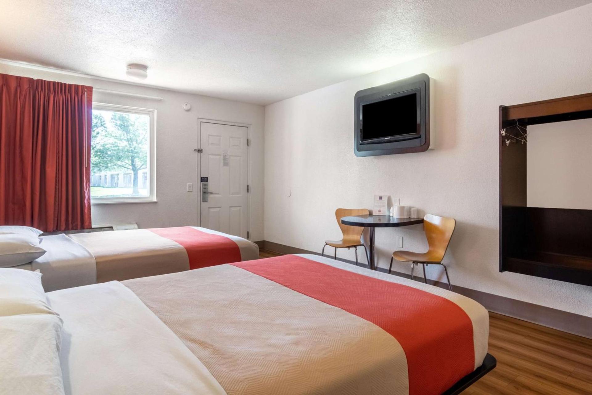 Motel 6-Youngstown, OH photo 12