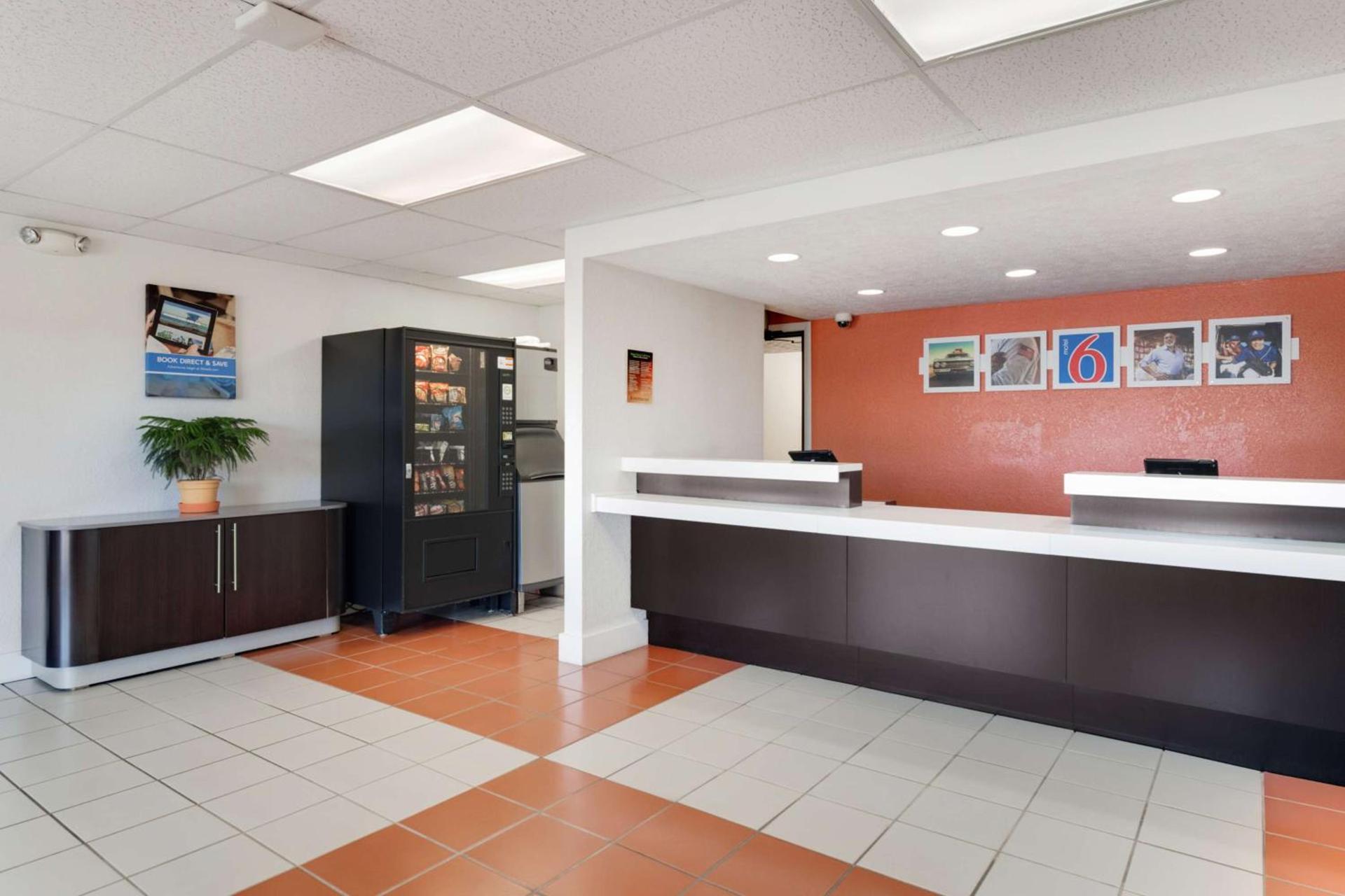 Motel 6-Youngstown, OH photo 30