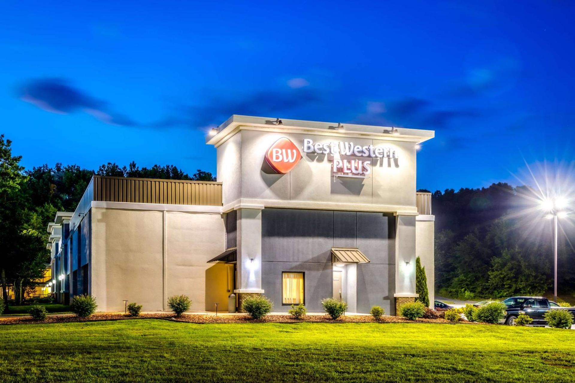 Best Western Plus Yadkin Valley Inn & Suites photo 15