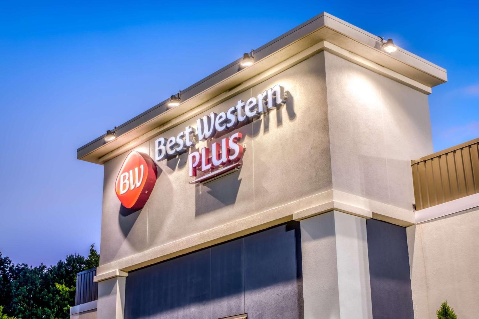 Best Western Plus Yadkin Valley Inn & Suites photo 17