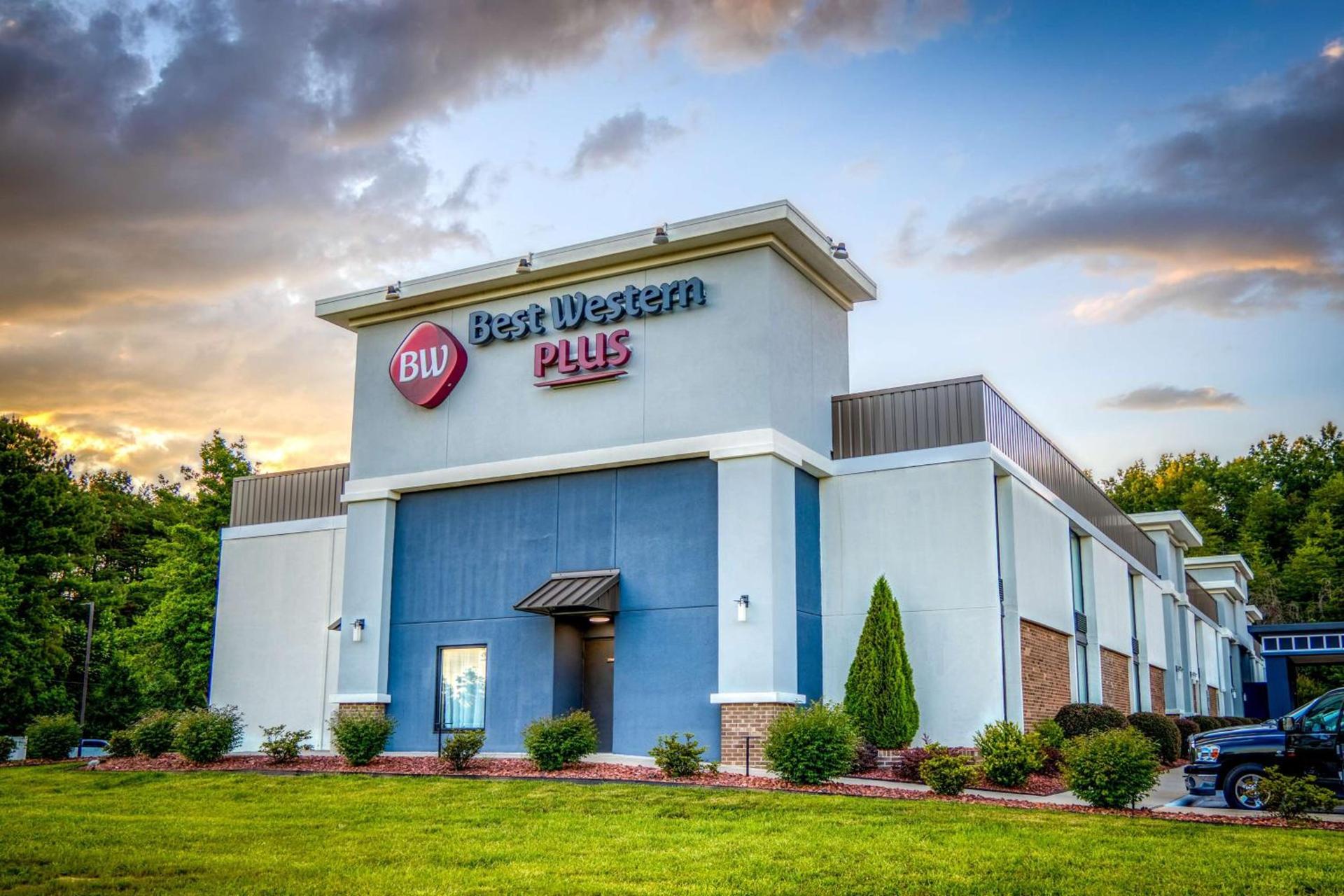 Best Western Plus Yadkin Valley Inn & Suites photo 13