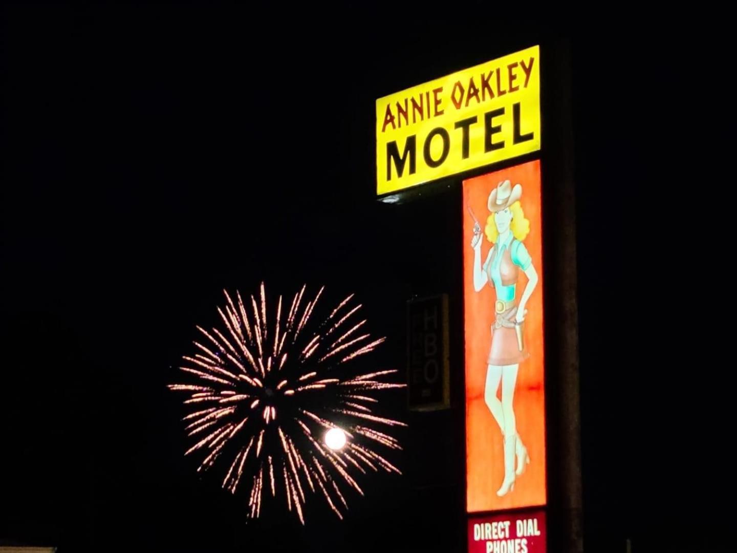 Annie Oakley Motel Oakley photo 92