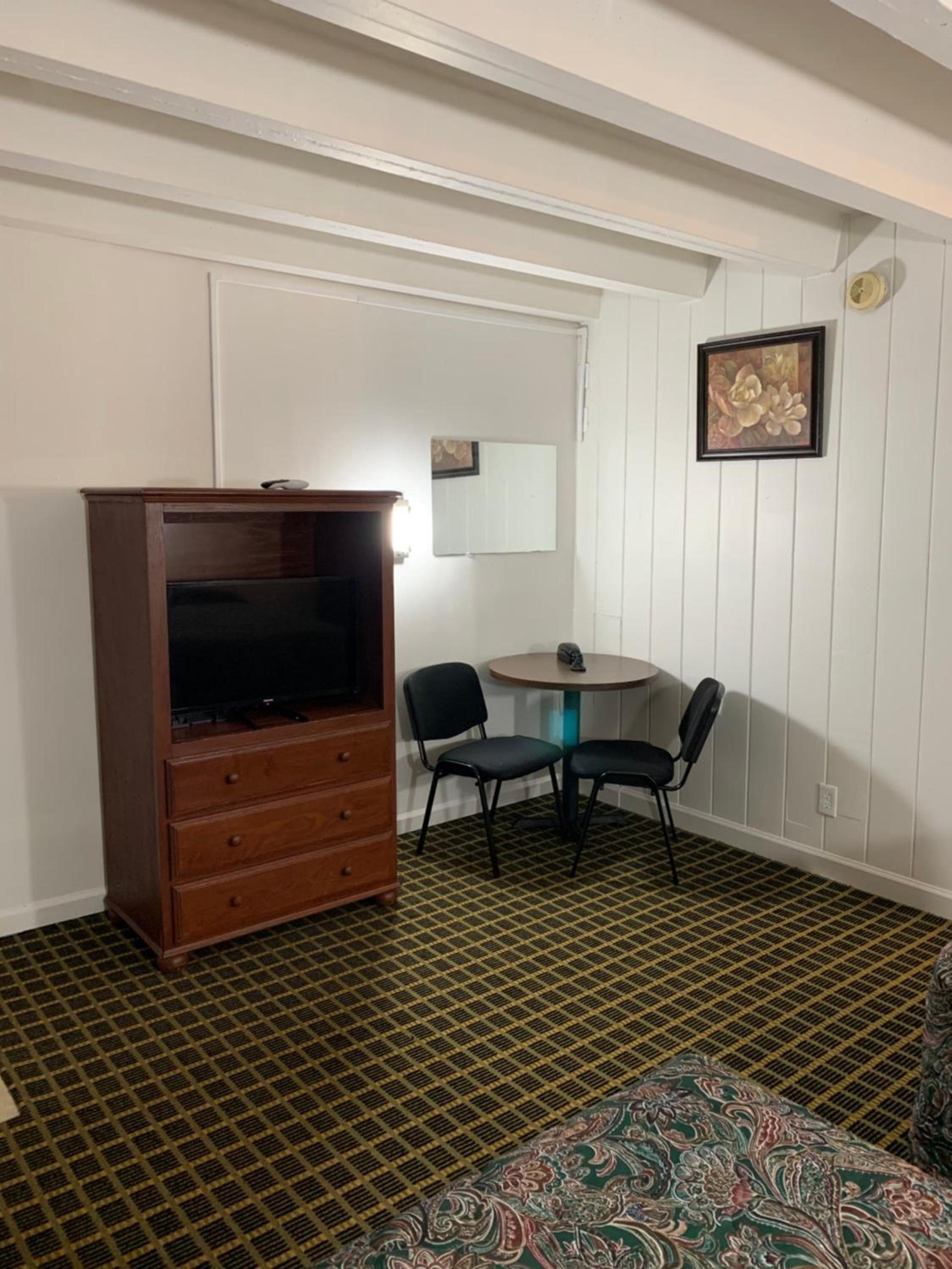 Boone trail inn photo 21