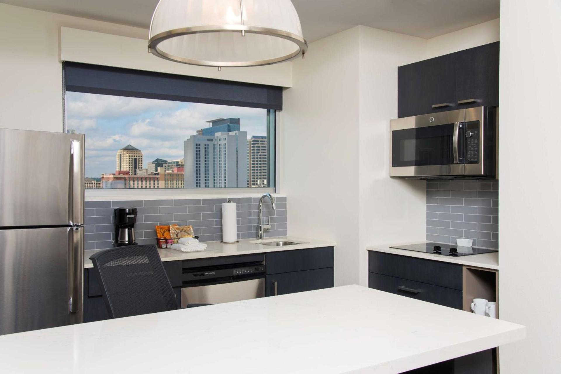 Hyatt House Austin/Downtown photo 13